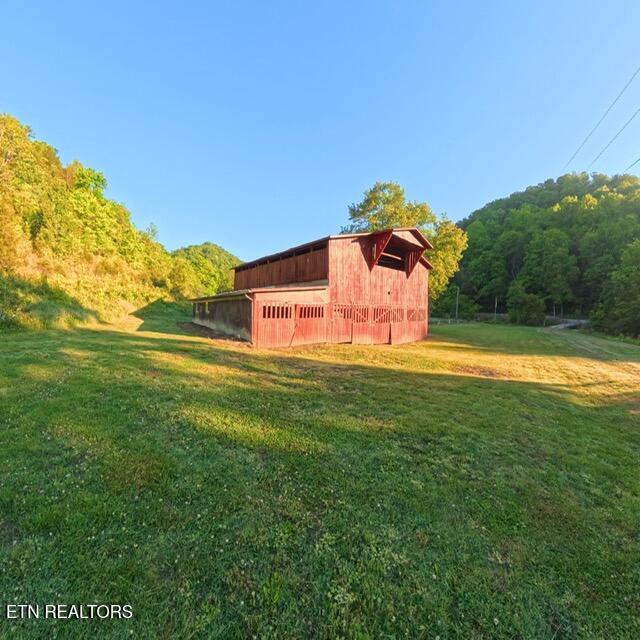2625 Wartrace Highway Whitleyville TN 38588