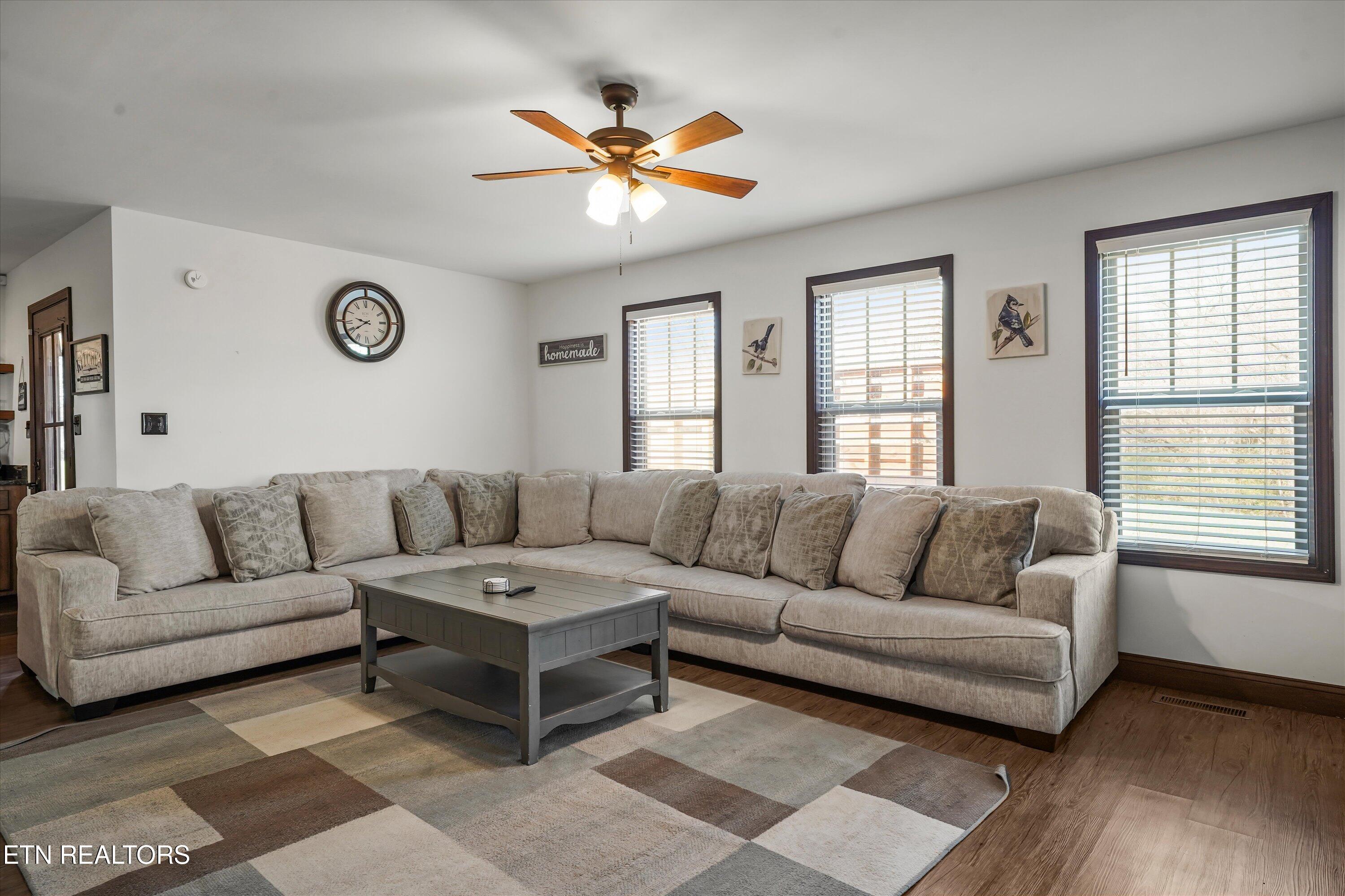 2784 Maplecrest Lane Sevierville TN 37876