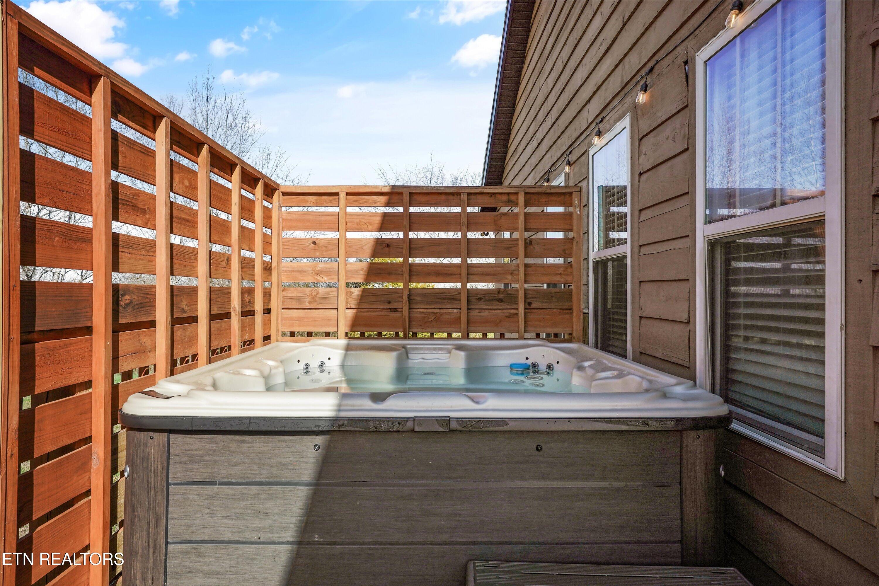 2784 Maplecrest Lane Sevierville TN 37876