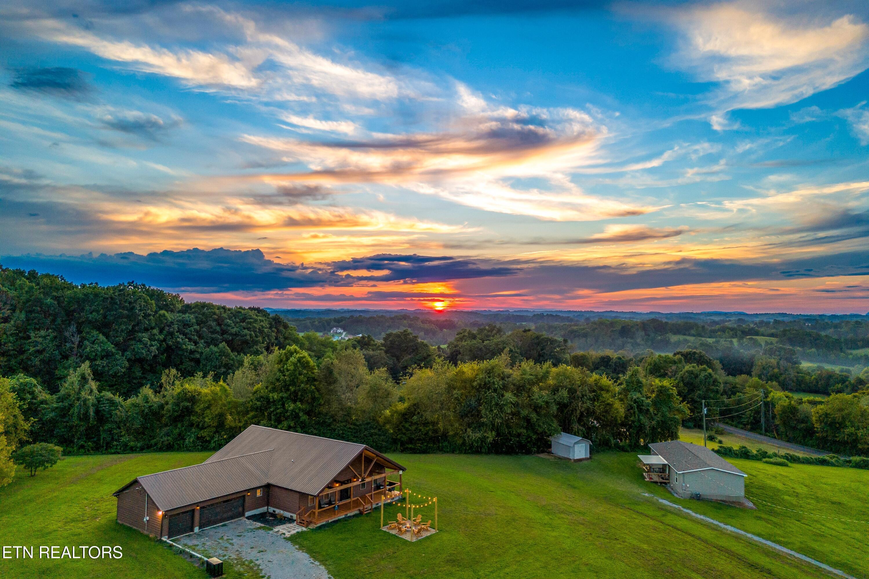2784 Maplecrest Lane Sevierville TN 37876
