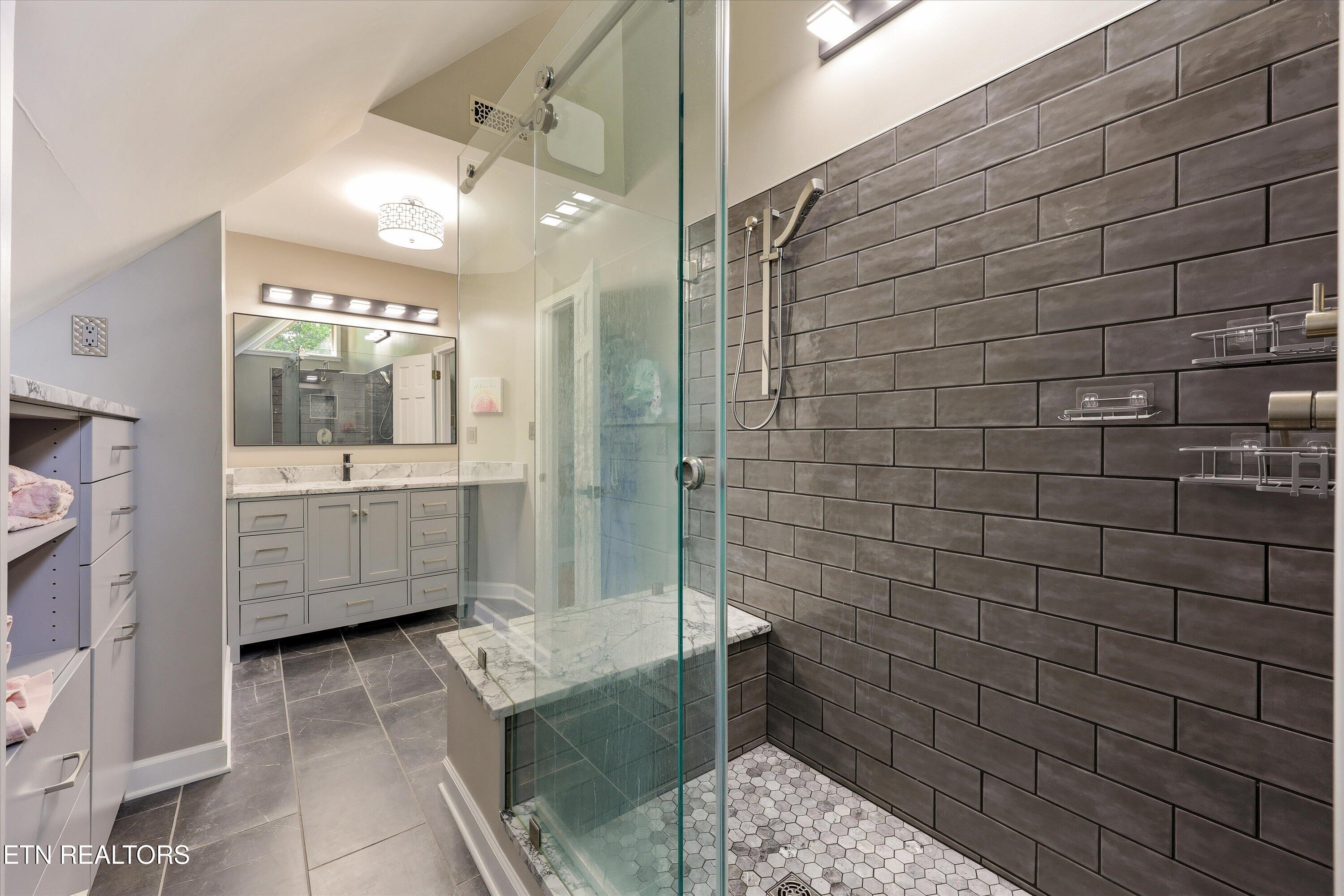 3419 Bentwood Drive Kodak TN 37764