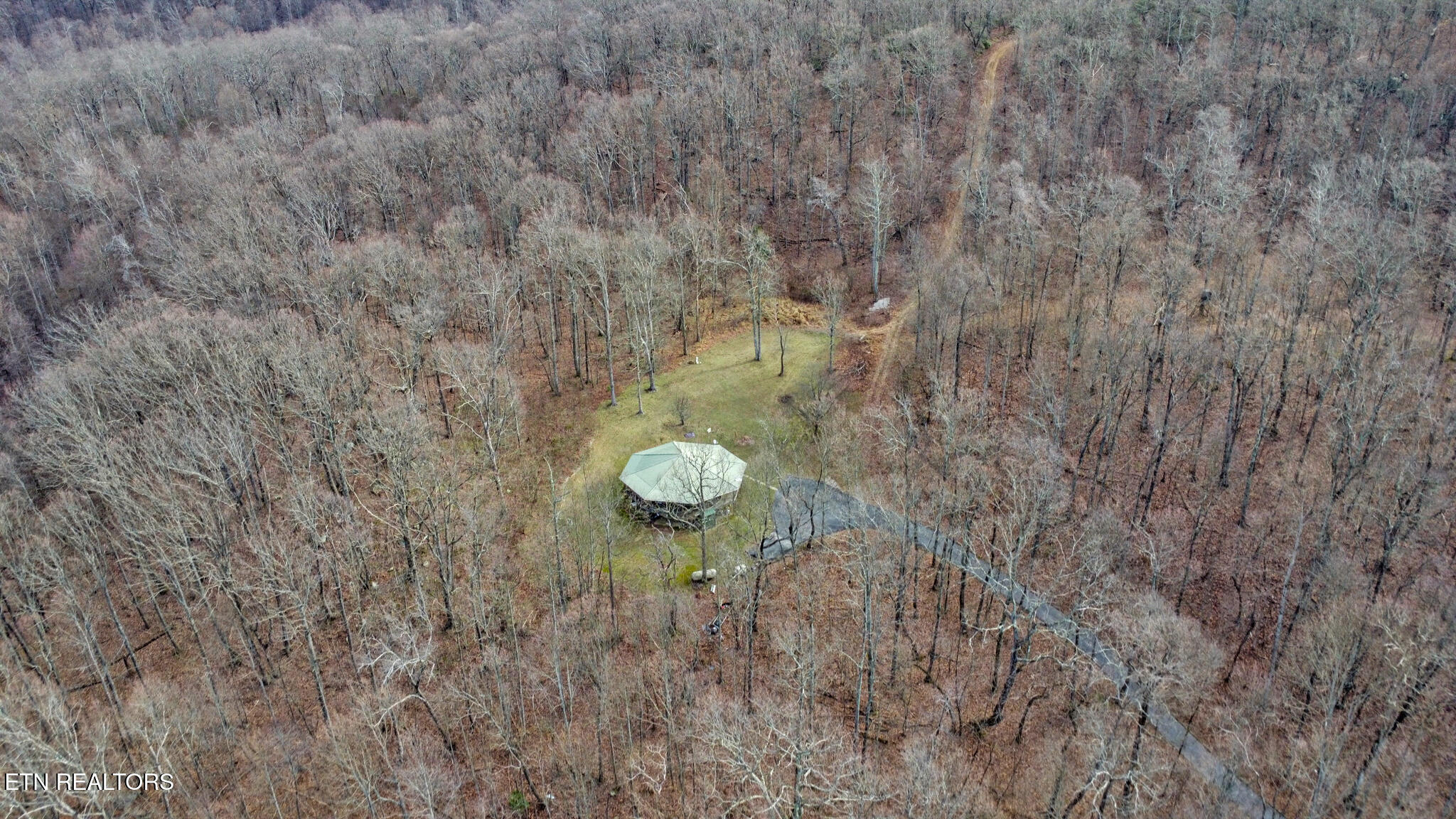 1017 Hinch Mountain Road Crossville TN 38555
