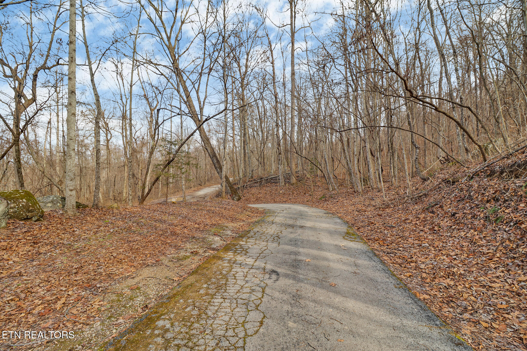 1017 Hinch Mountain Road Crossville TN 38555