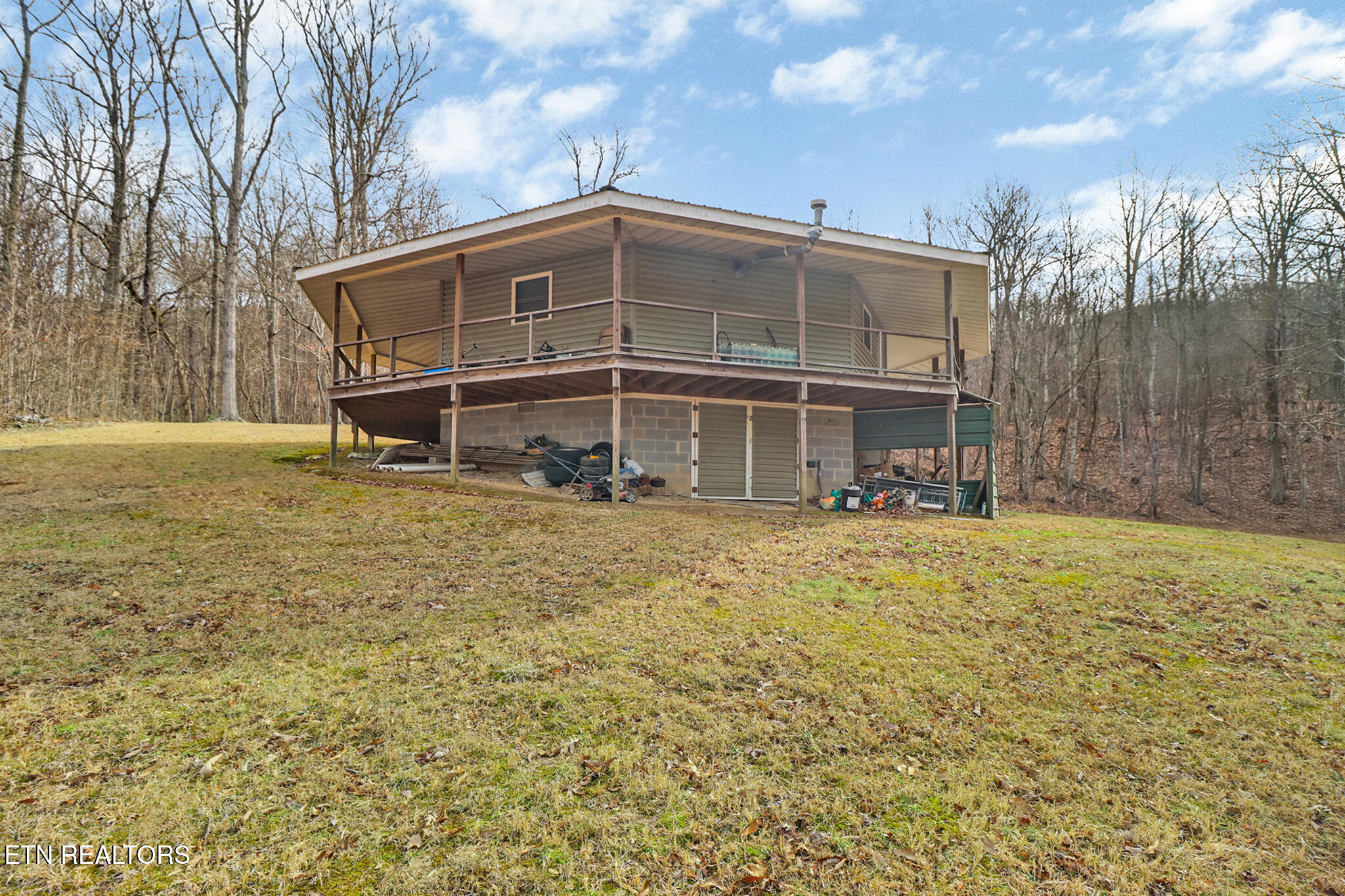 1017 Hinch Mountain Road Crossville TN 38555