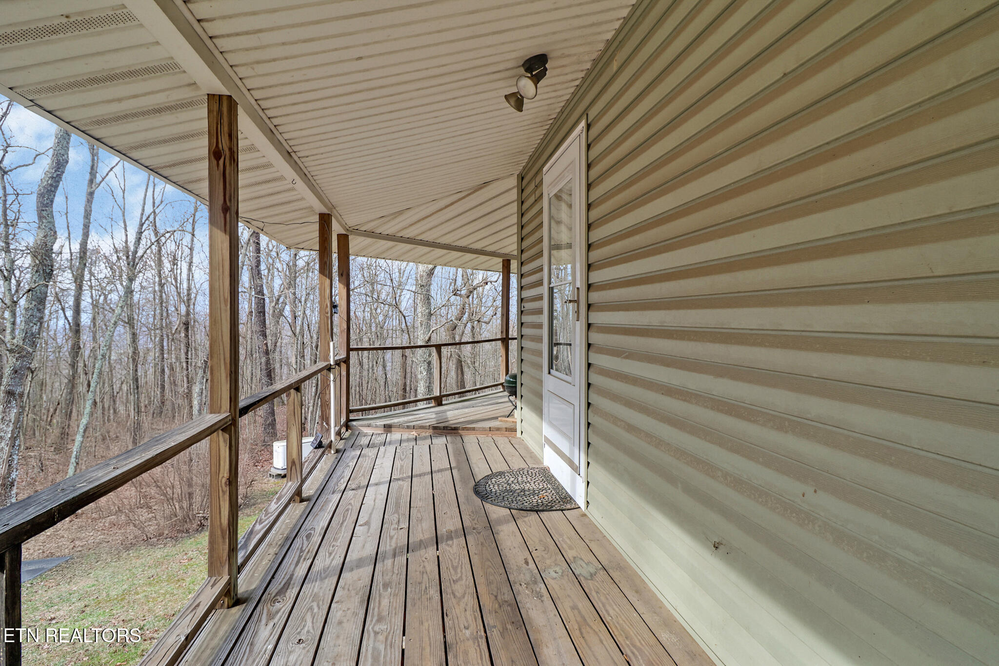 1017 Hinch Mountain Road Crossville TN 38555