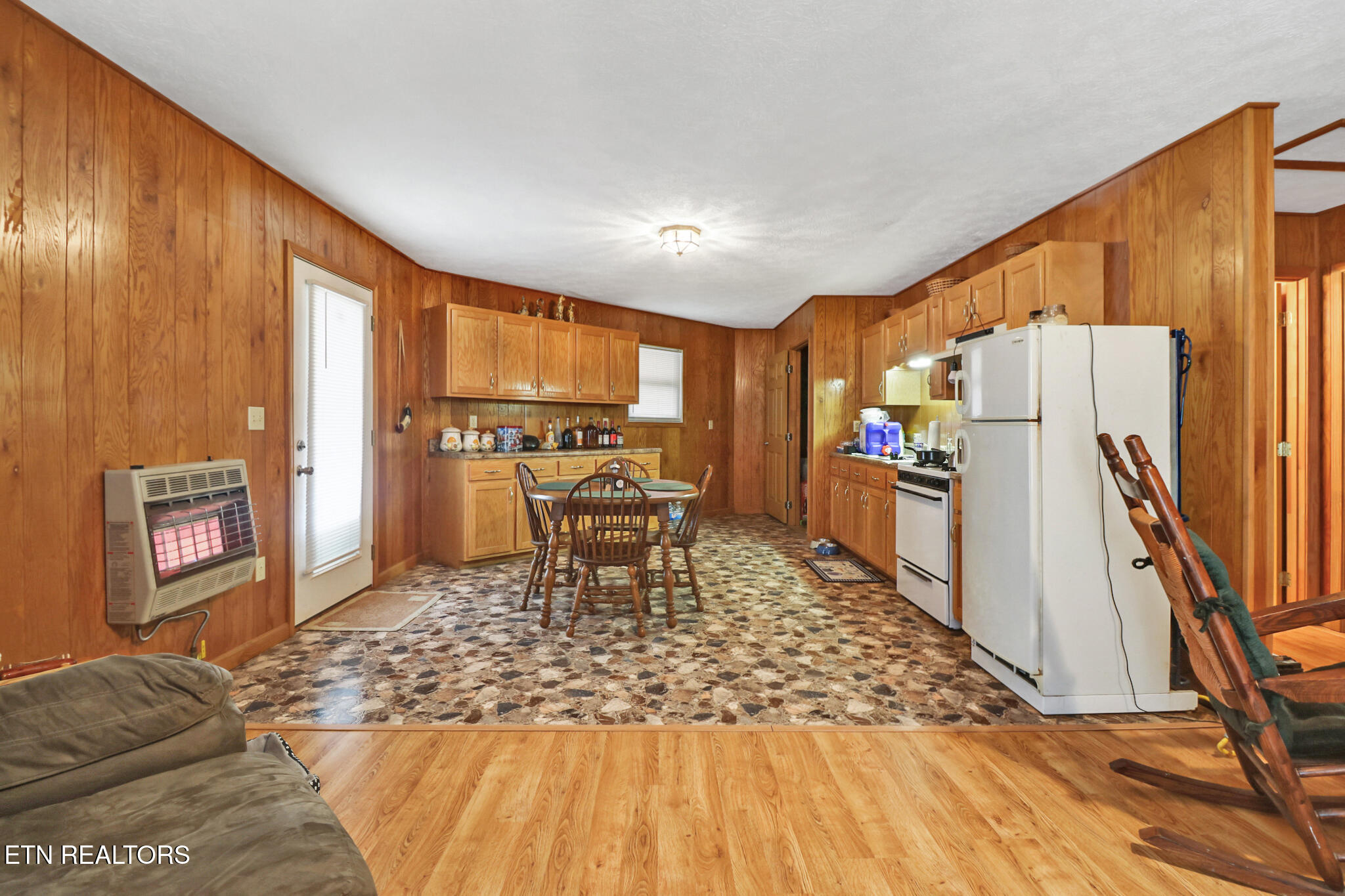 1017 Hinch Mountain Road Crossville TN 38555
