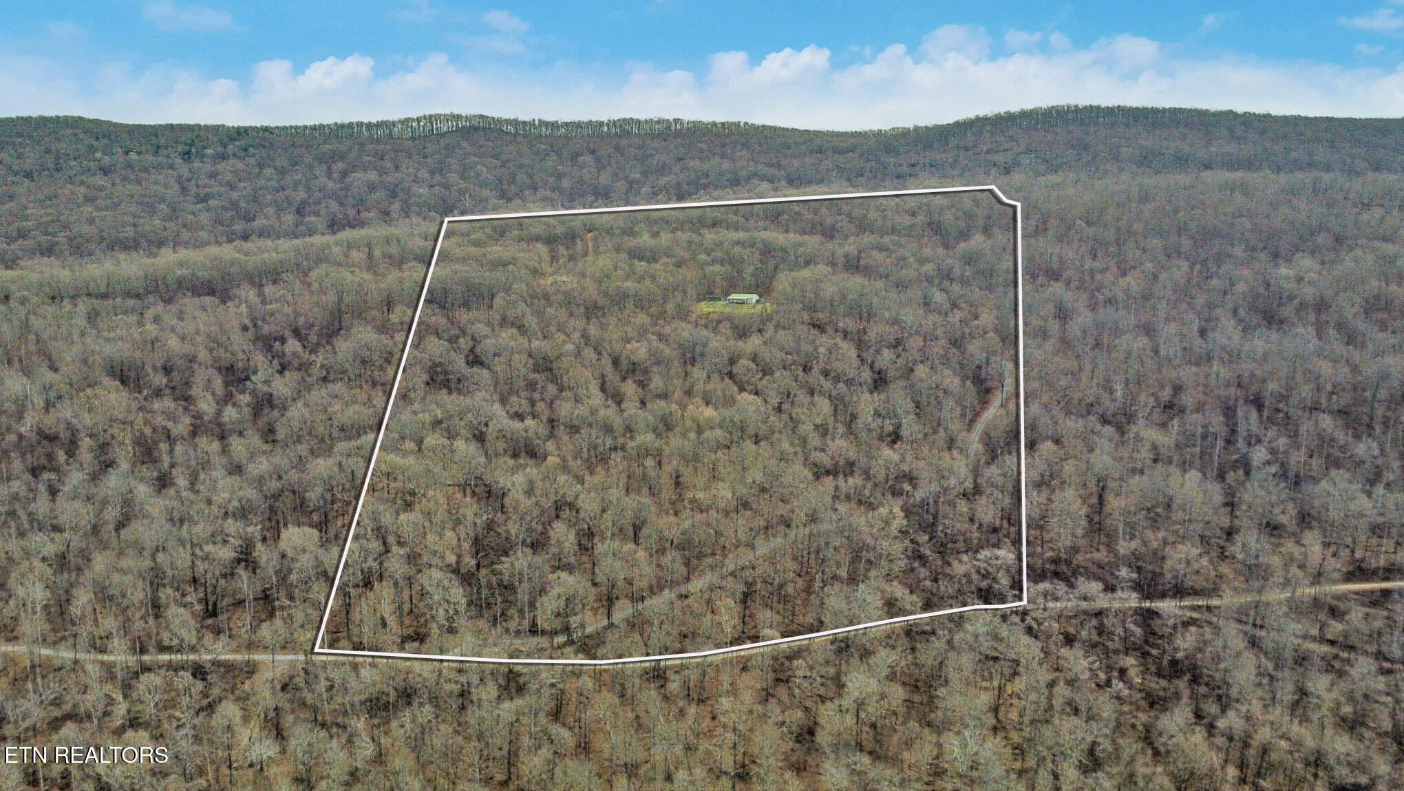 1017 Hinch Mountain Road Crossville TN 38555