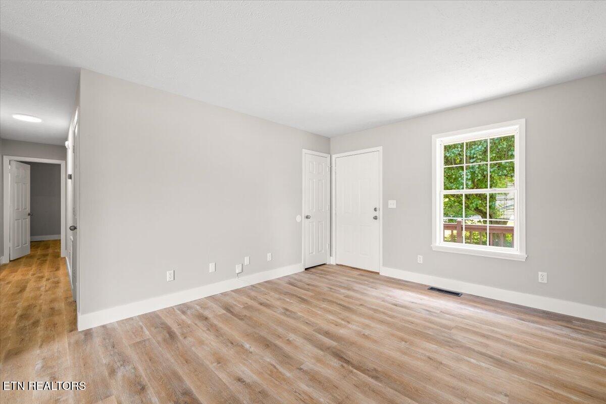 105 Jessica Lane Lafollette TN 37766