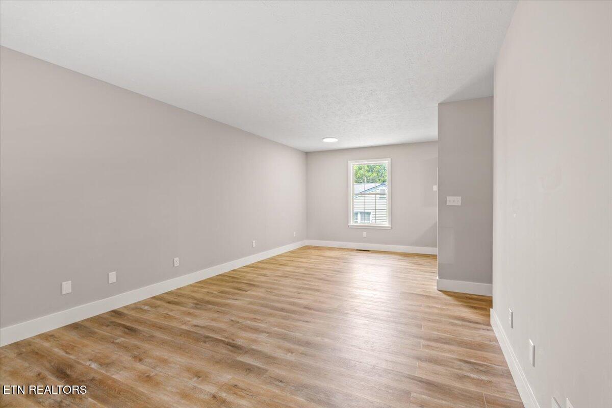 105 Jessica Lane Lafollette TN 37766