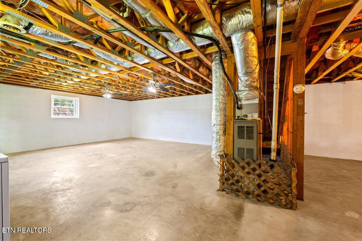 105 Jessica Lane Lafollette TN 37766