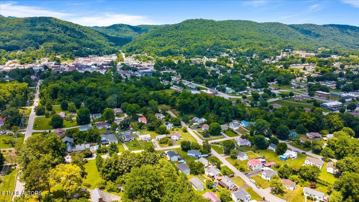 105 Jessica Lane Lafollette TN 37766