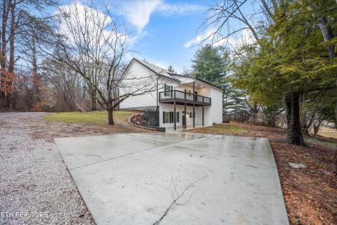 136 Log Lane Jacksboro TN 37757