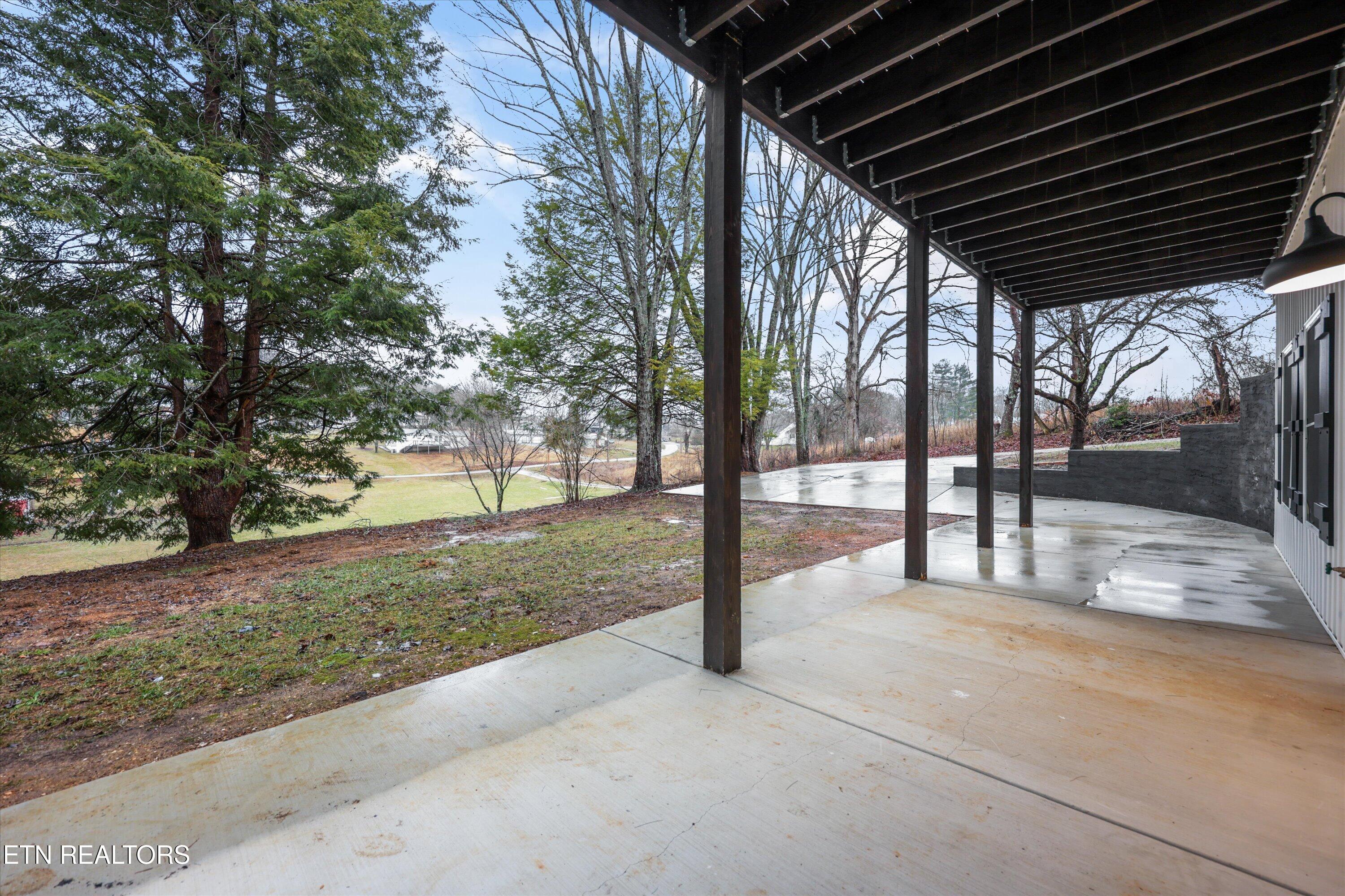 136 Log Lane Jacksboro TN 37757