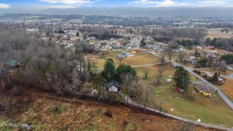 136 Log Lane Jacksboro TN 37757