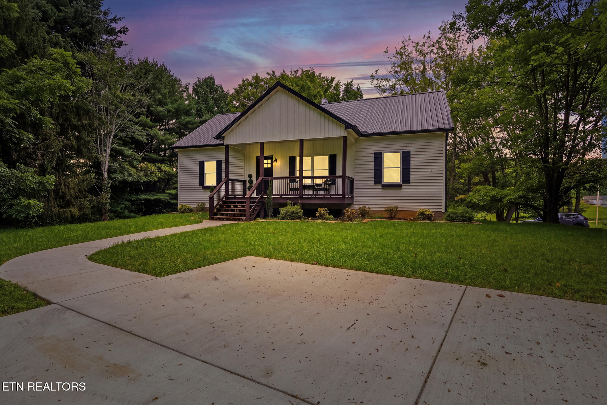 136 Log Lane Jacksboro TN 37757
