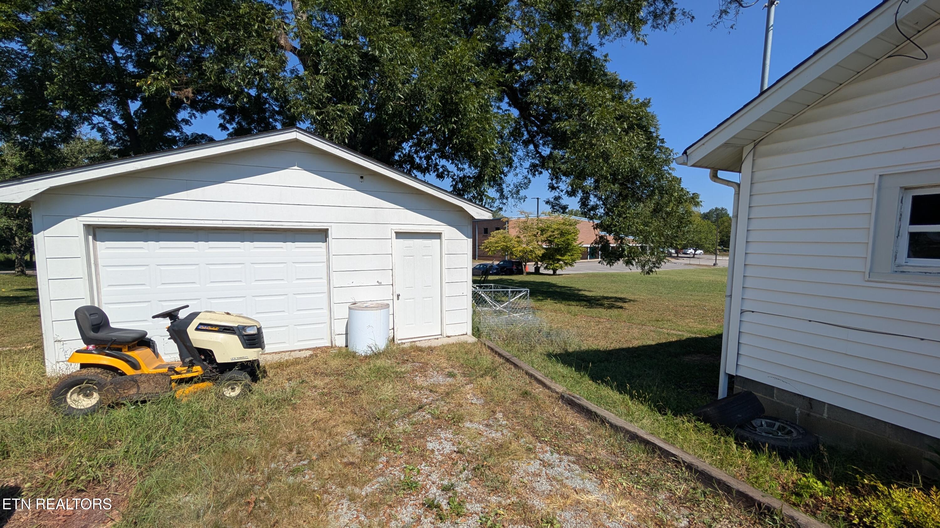 1933 Mountain Road Andersonville TN 37705