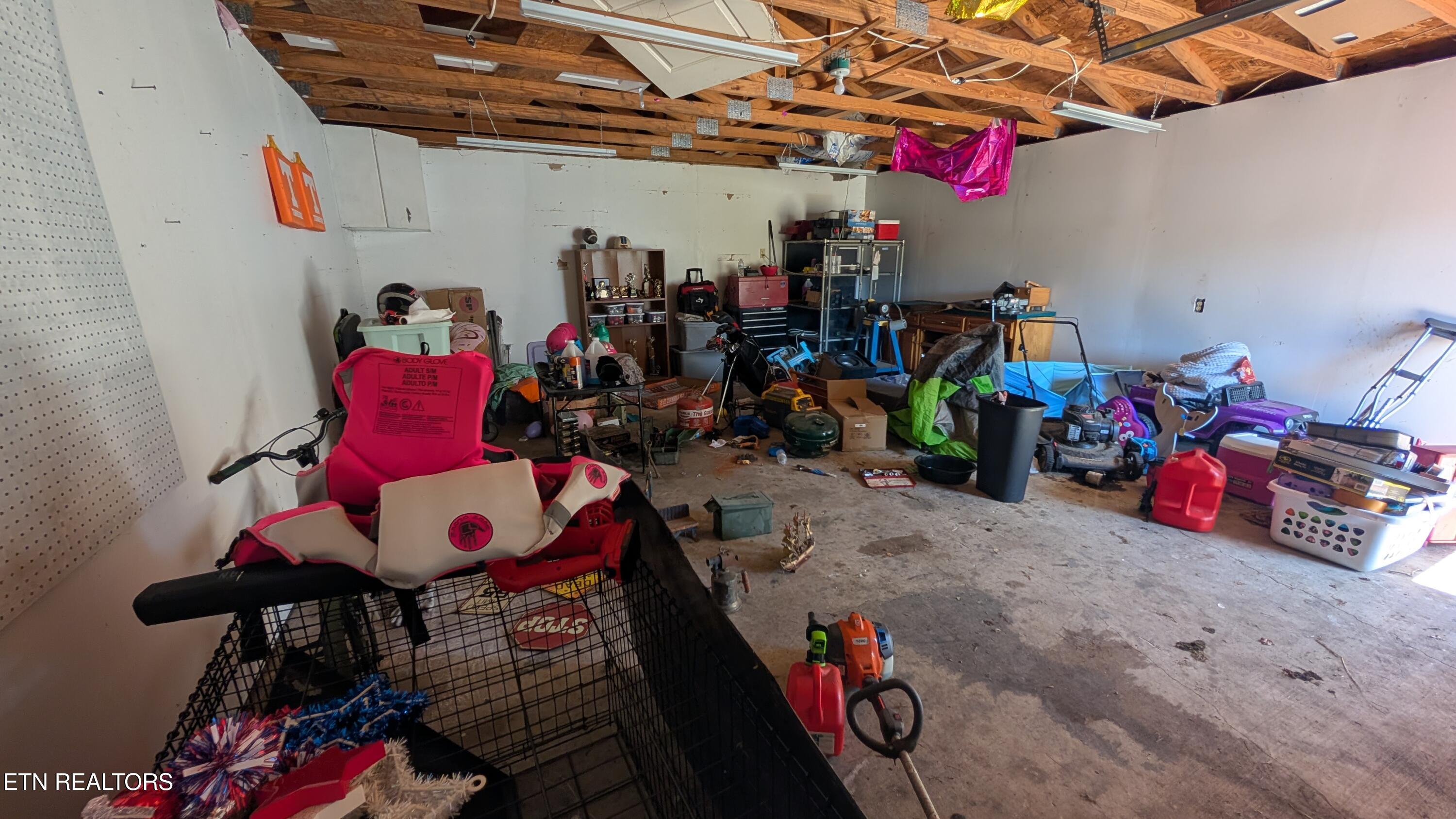 1933 Mountain Road Andersonville TN 37705