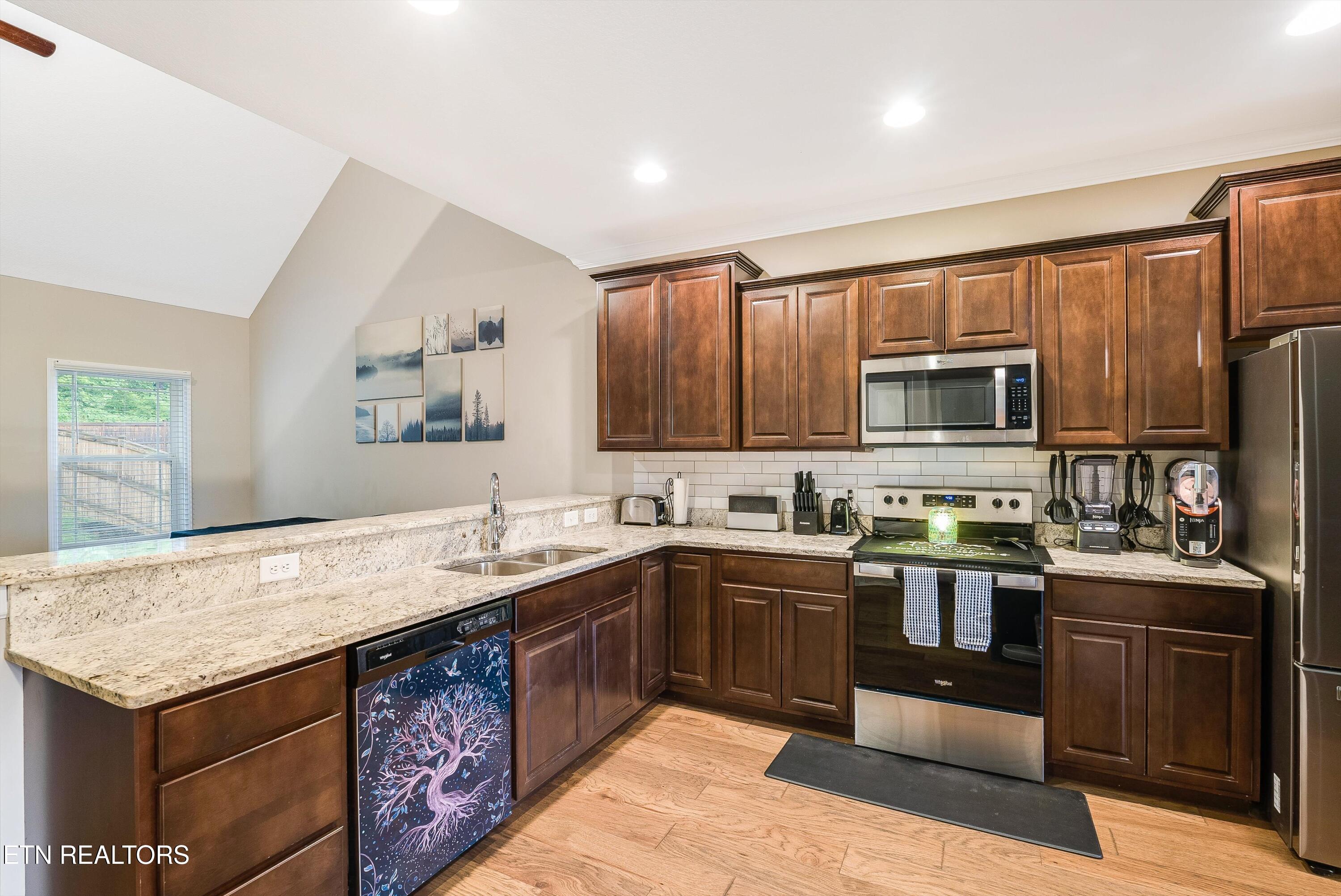 2216 Shylah Mia Lane Knoxville TN 37932
