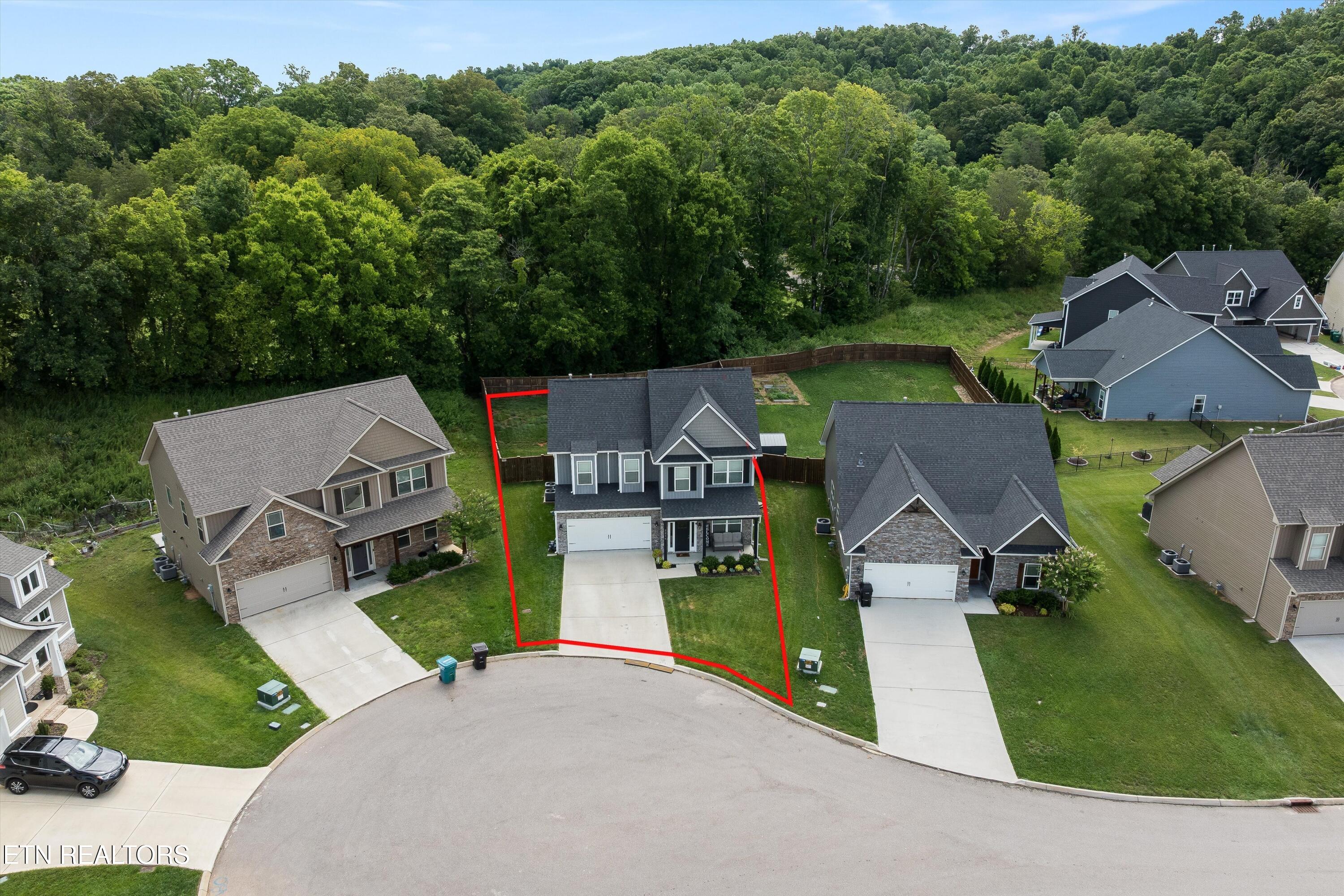 2216 Shylah Mia Lane Knoxville TN 37932