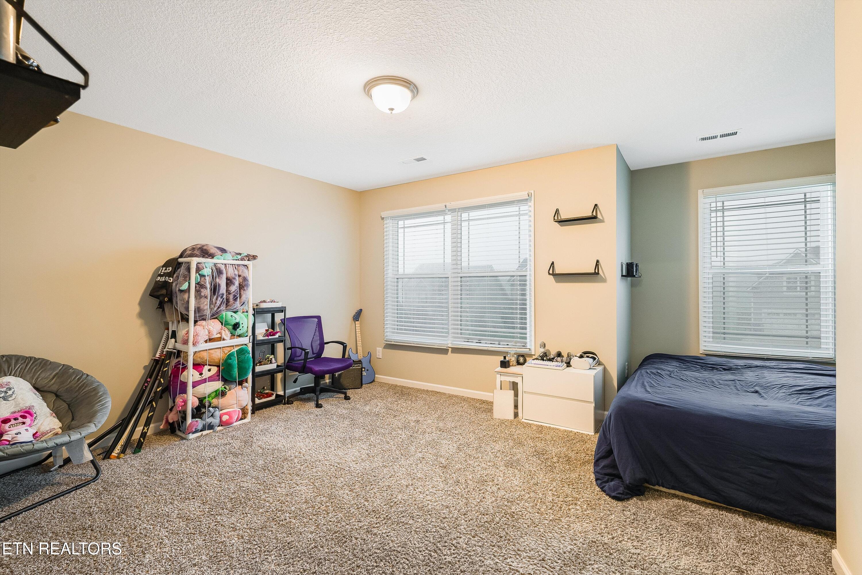 2216 Shylah Mia Lane Knoxville TN 37932