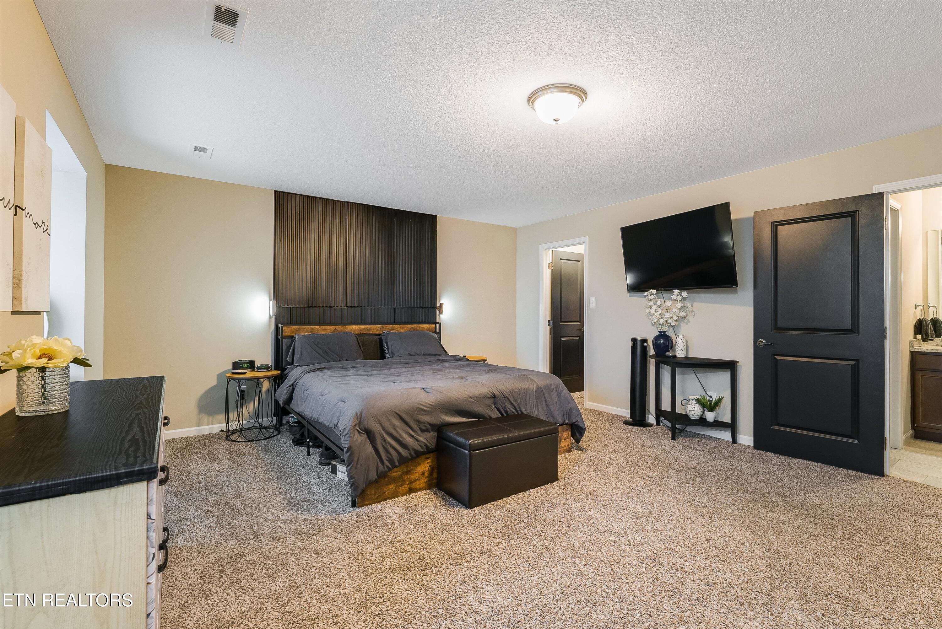 2216 Shylah Mia Lane Knoxville TN 37932
