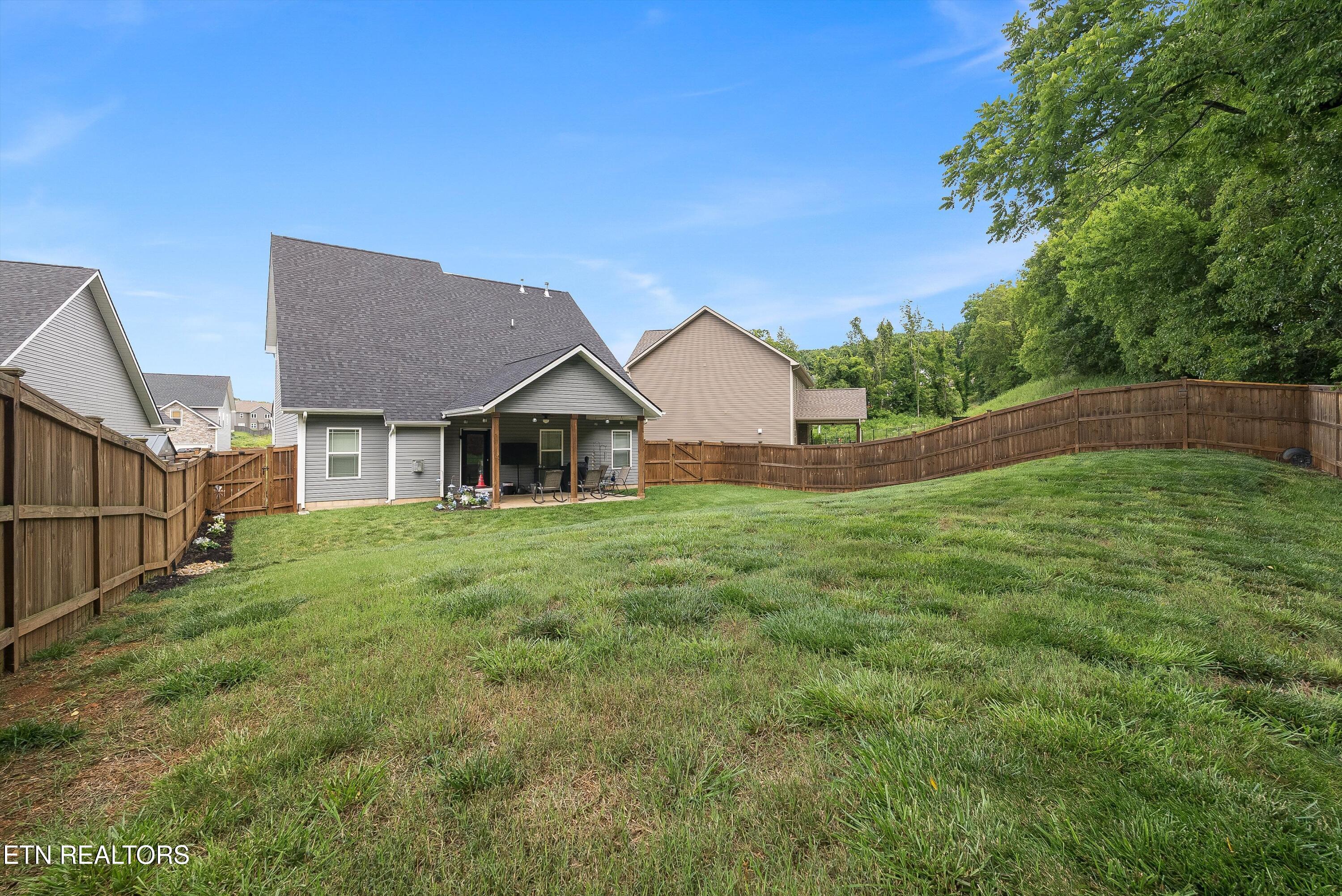 2216 Shylah Mia Lane Knoxville TN 37932