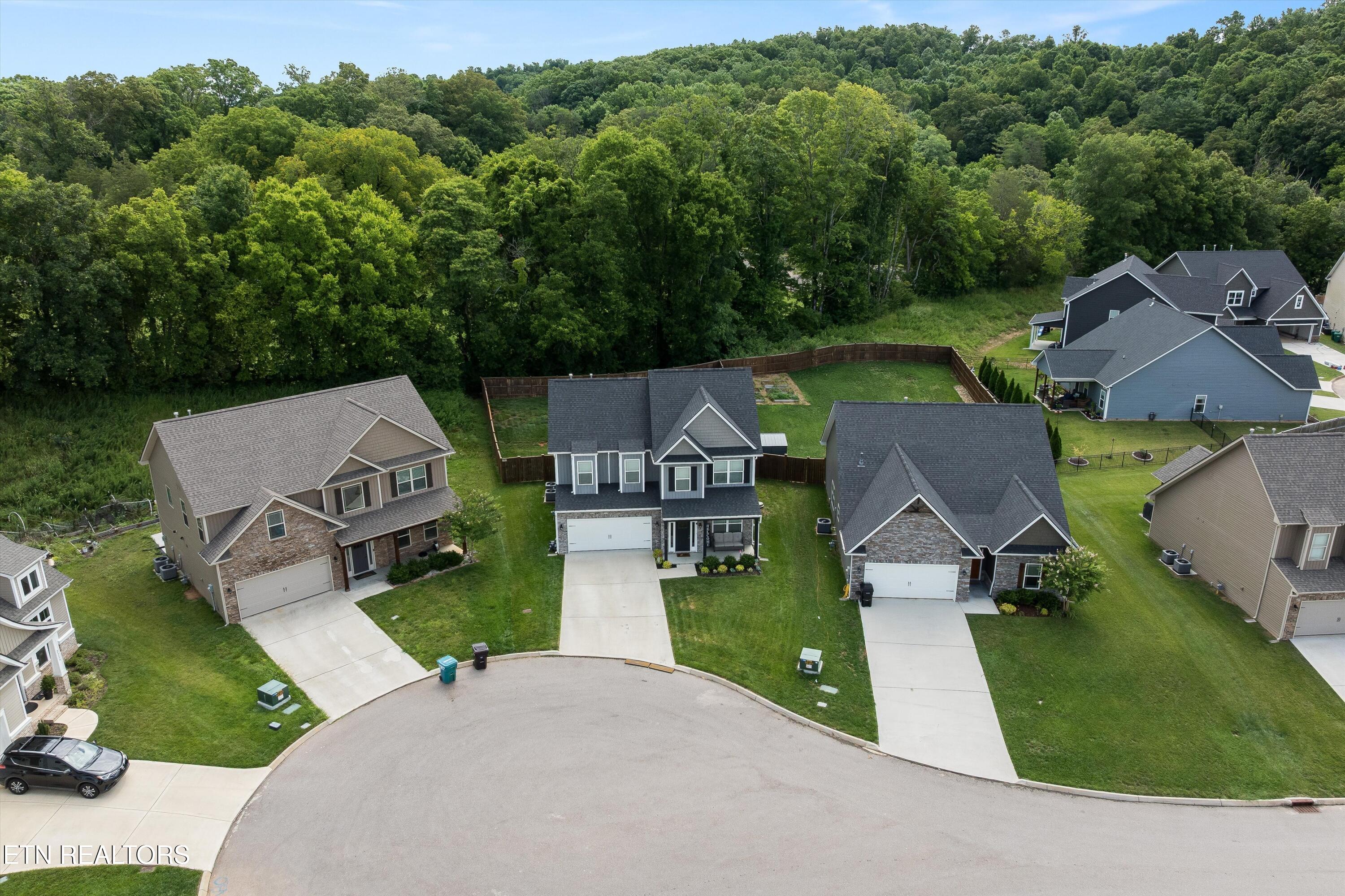 2216 Shylah Mia Lane Knoxville TN 37932