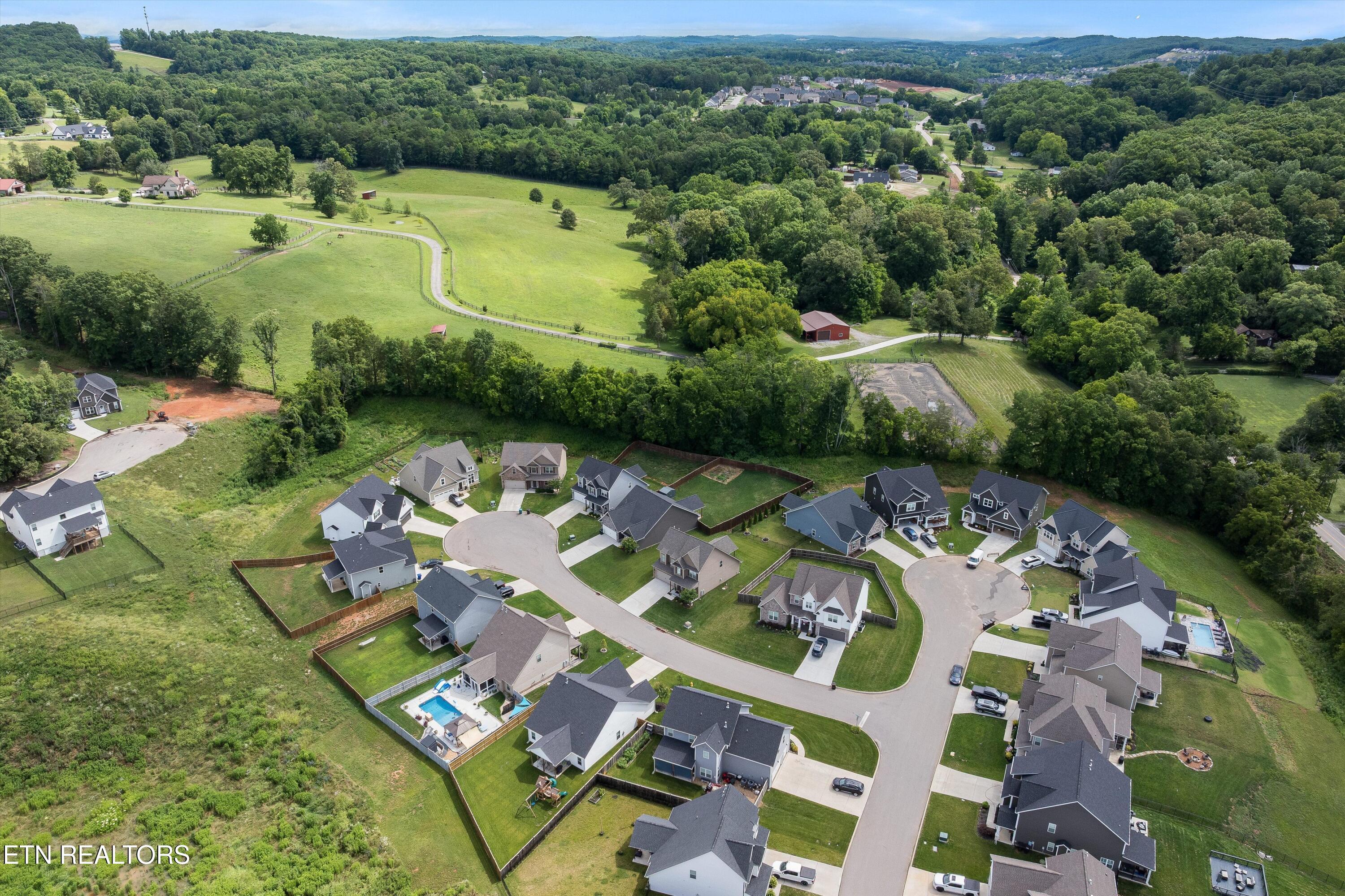 2216 Shylah Mia Lane Knoxville TN 37932