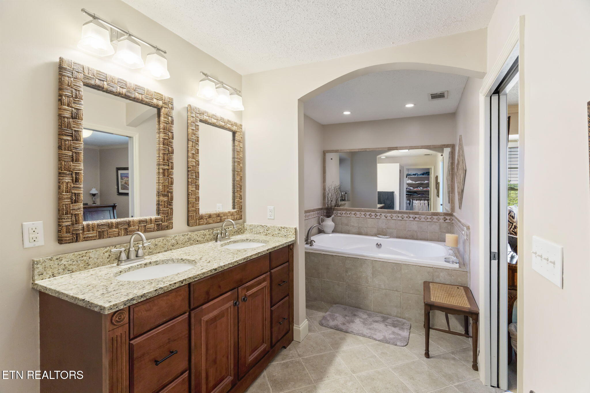 805 Butler Drive Loudon TN 37774