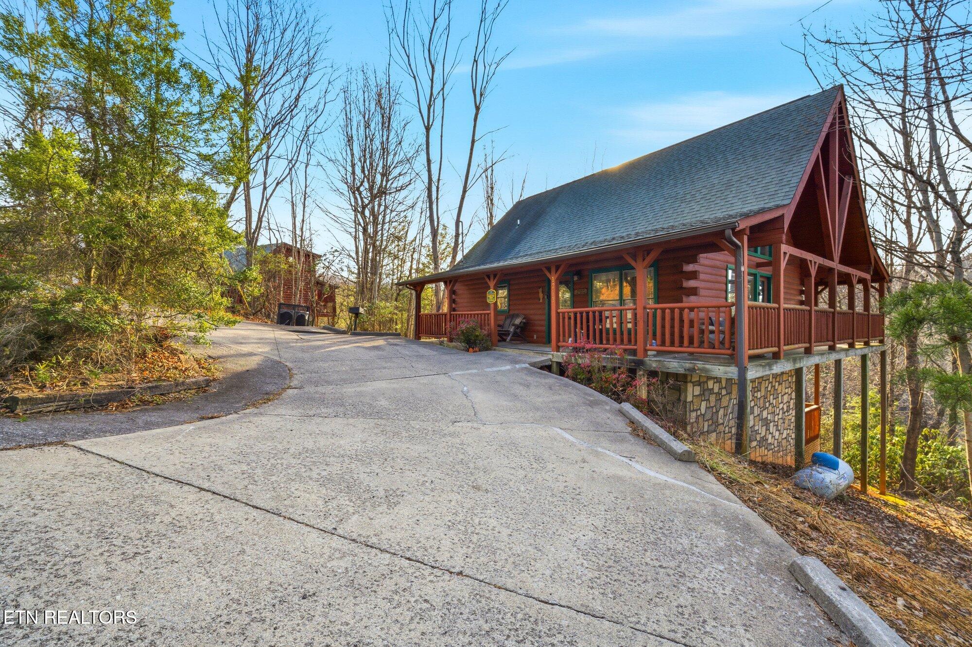 1713 Parkway View Court Sevierville TN 37876