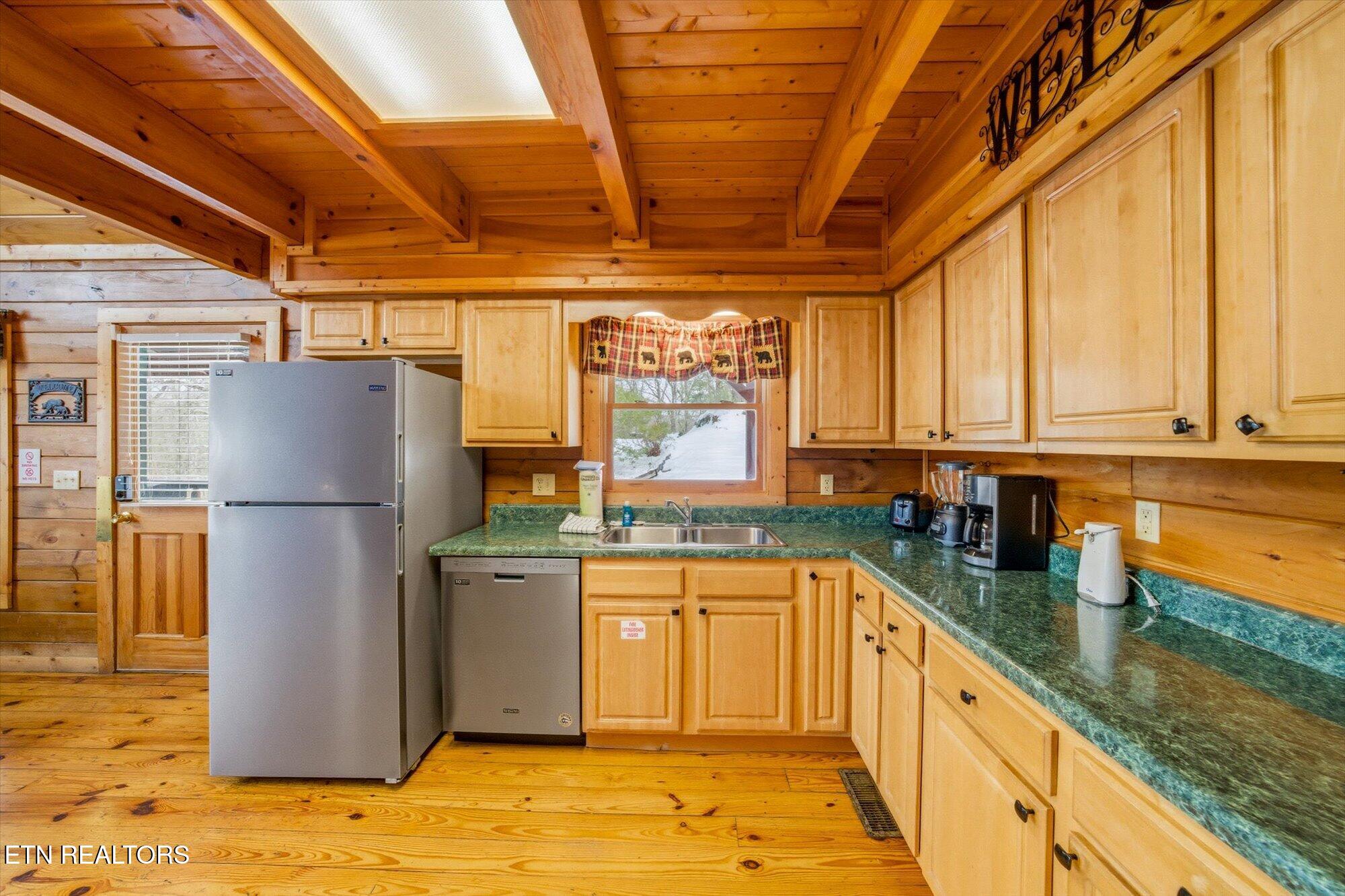 1713 Parkway View Court Sevierville TN 37876