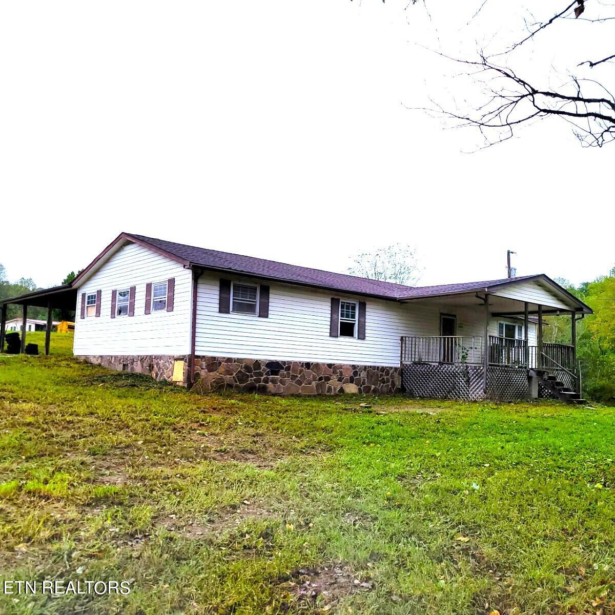 2699 Sugar Grove Valley Road Harriman TN 37748