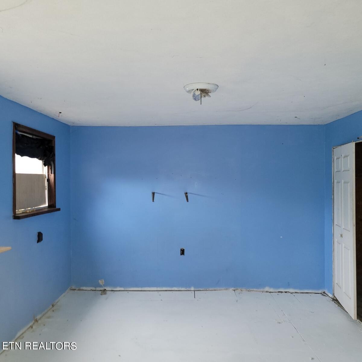 2699 Sugar Grove Valley Road Harriman TN 37748