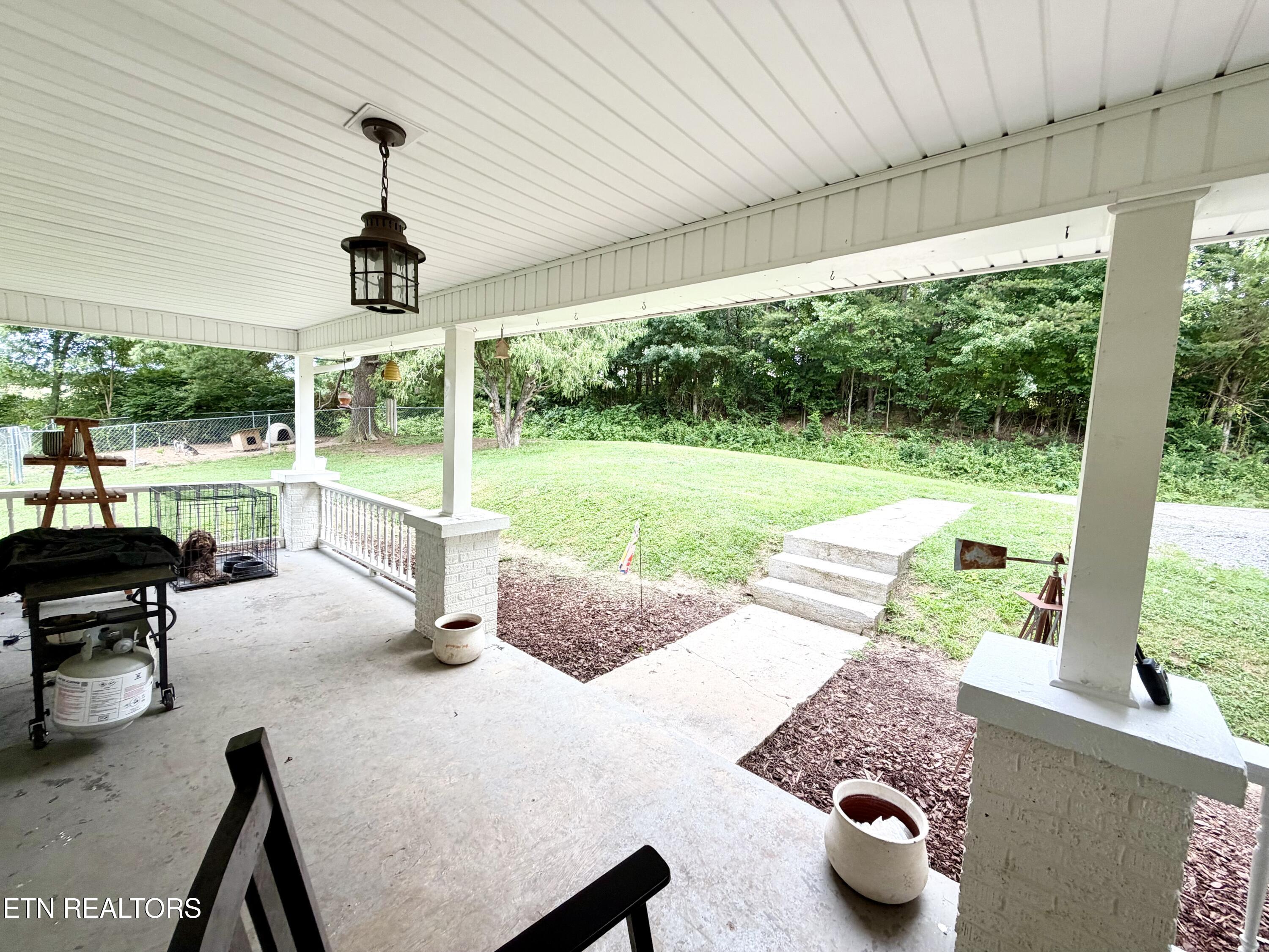 2022 Back Valley Road Speedwell TN 37870