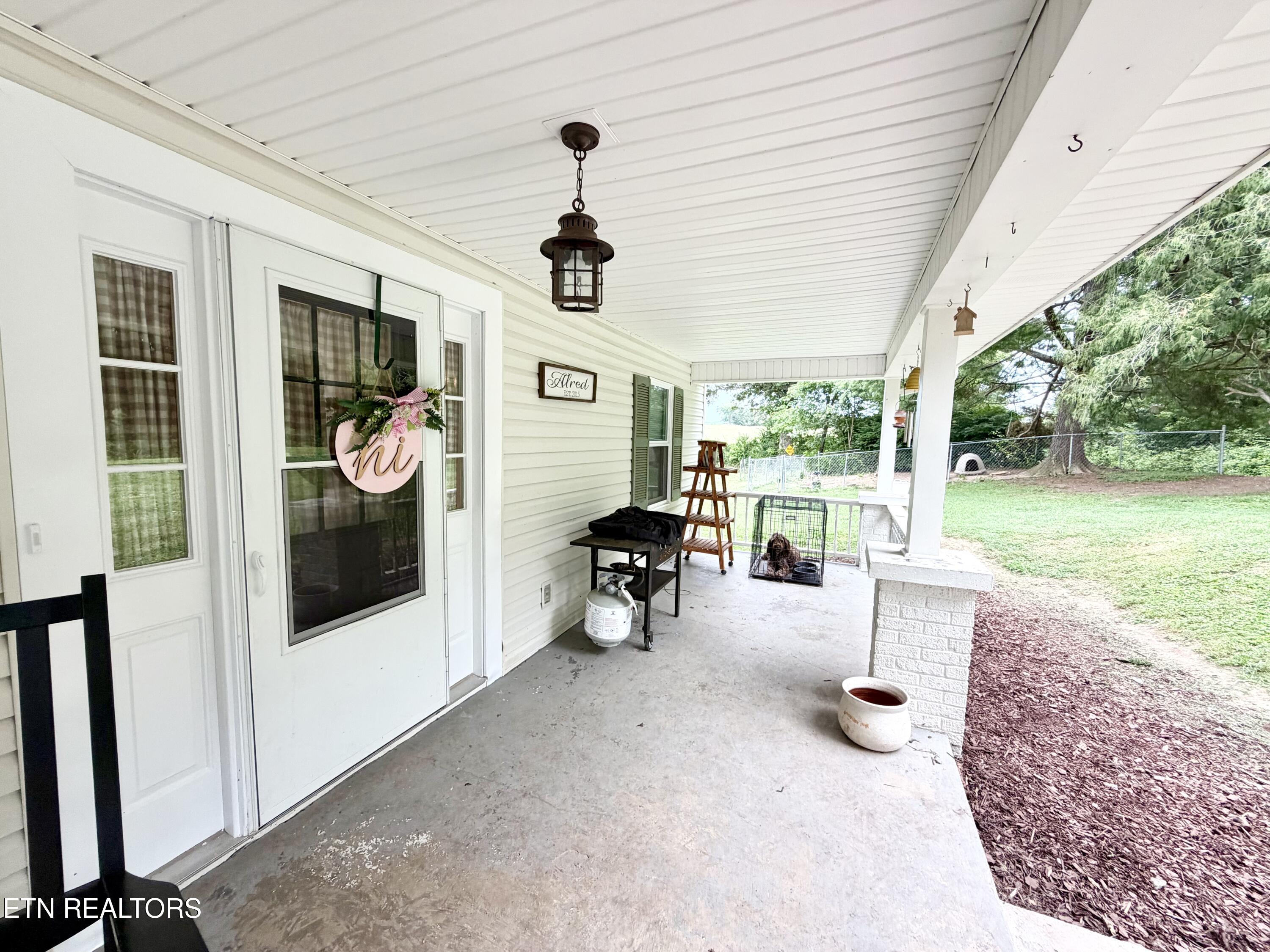 2022 Back Valley Road Speedwell TN 37870