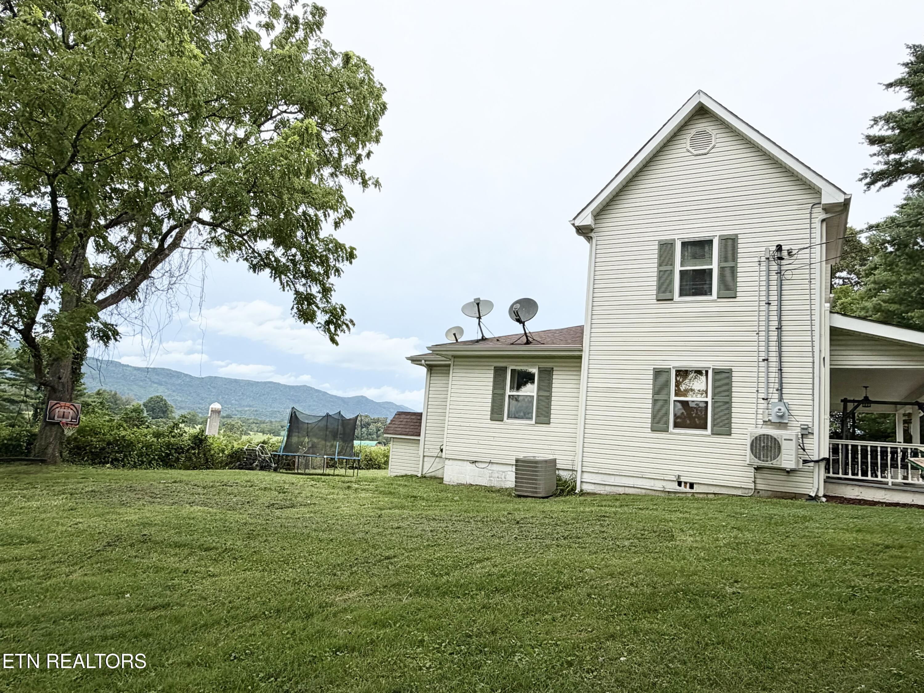 2022 Back Valley Road Speedwell TN 37870