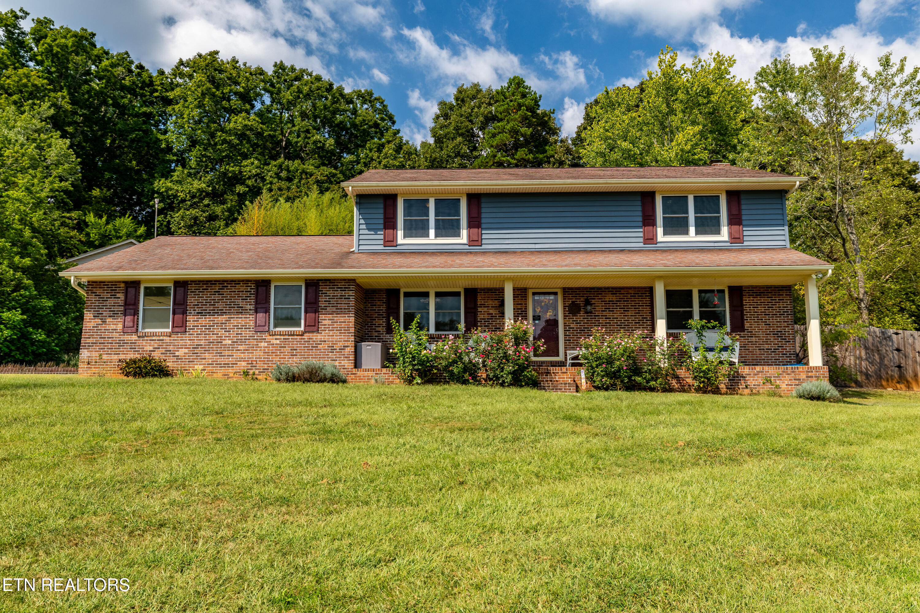 1228 Court Field Road Knoxville TN 37922