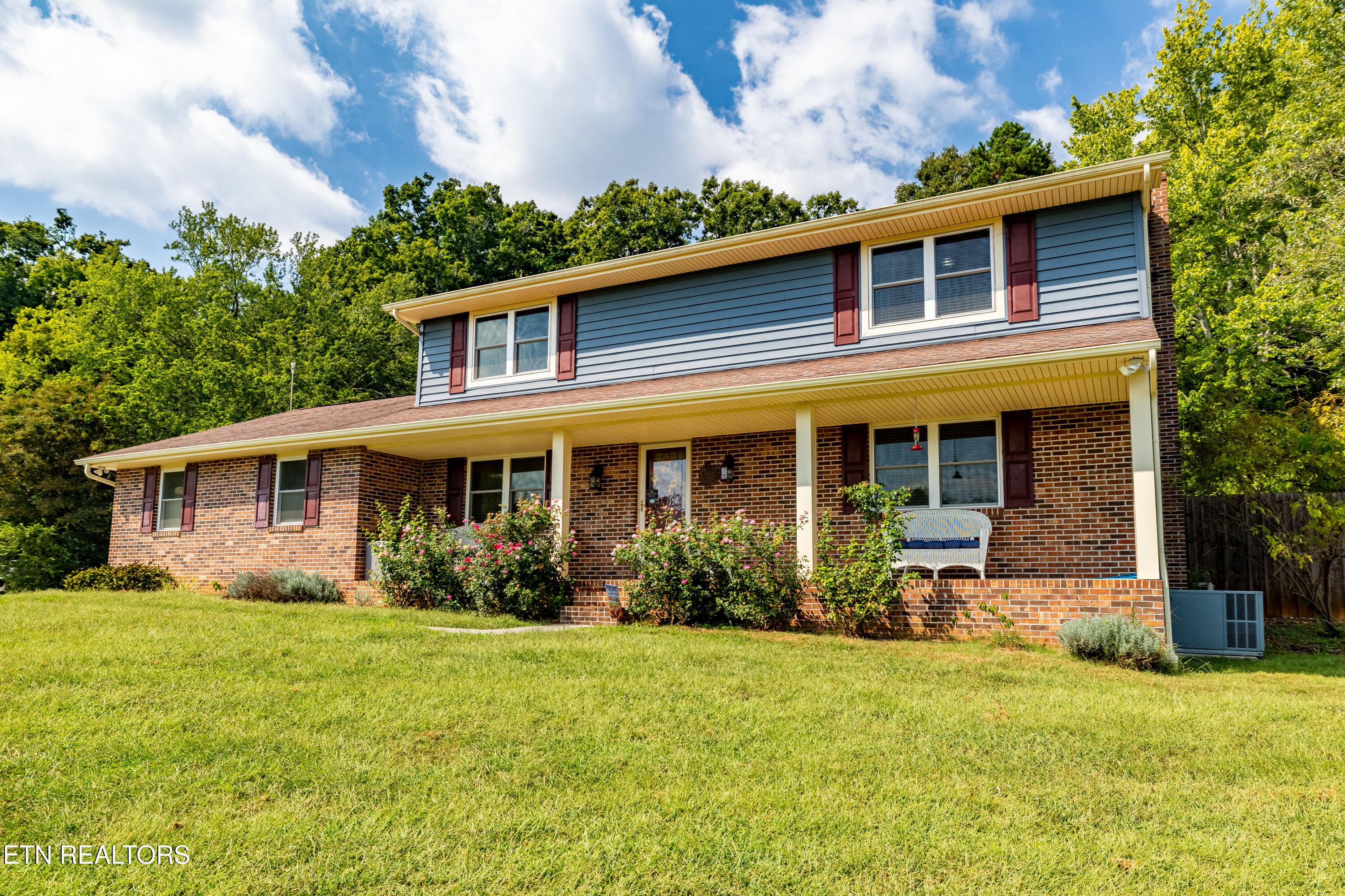 1228 Court Field Road Knoxville TN 37922