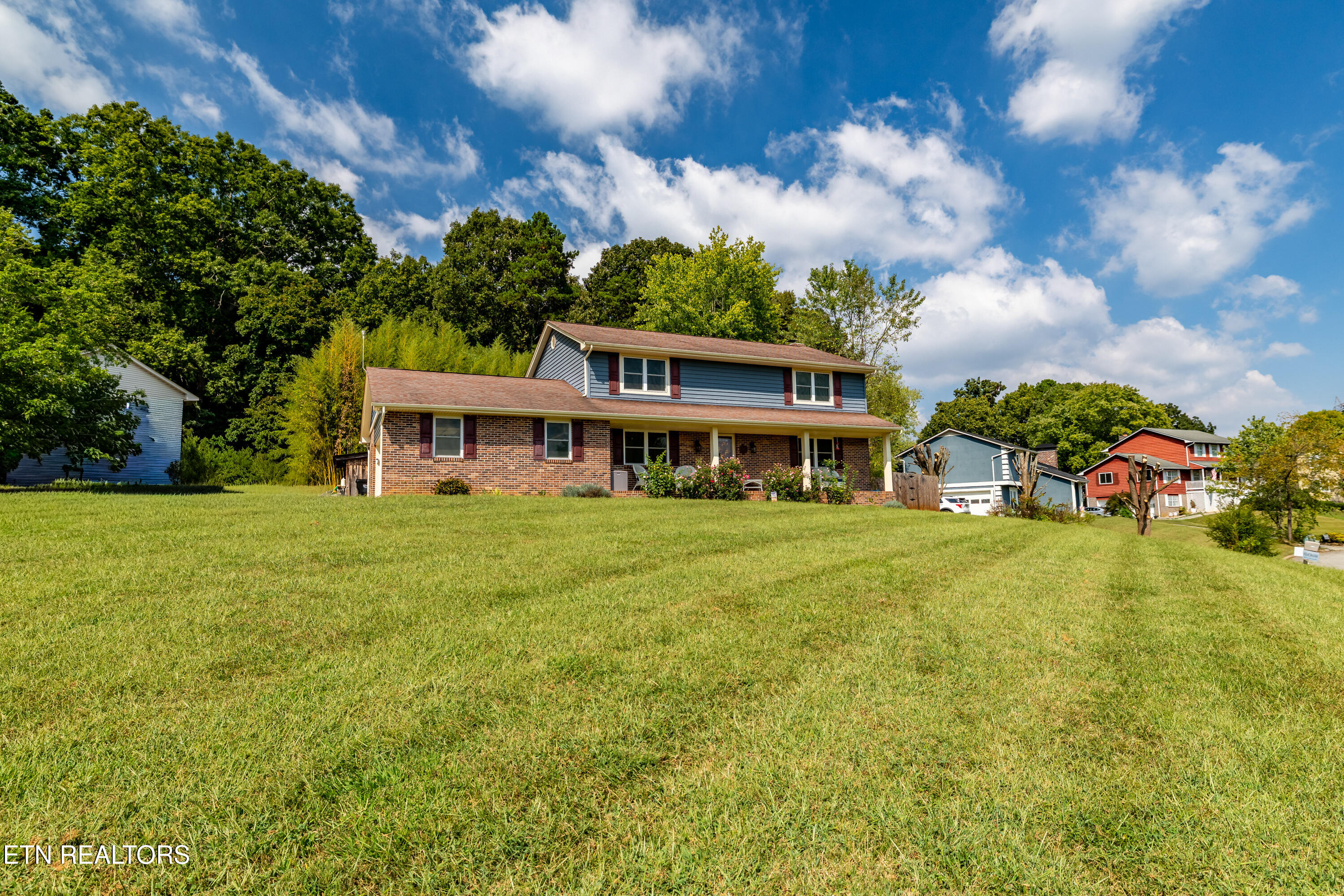1228 Court Field Road Knoxville TN 37922