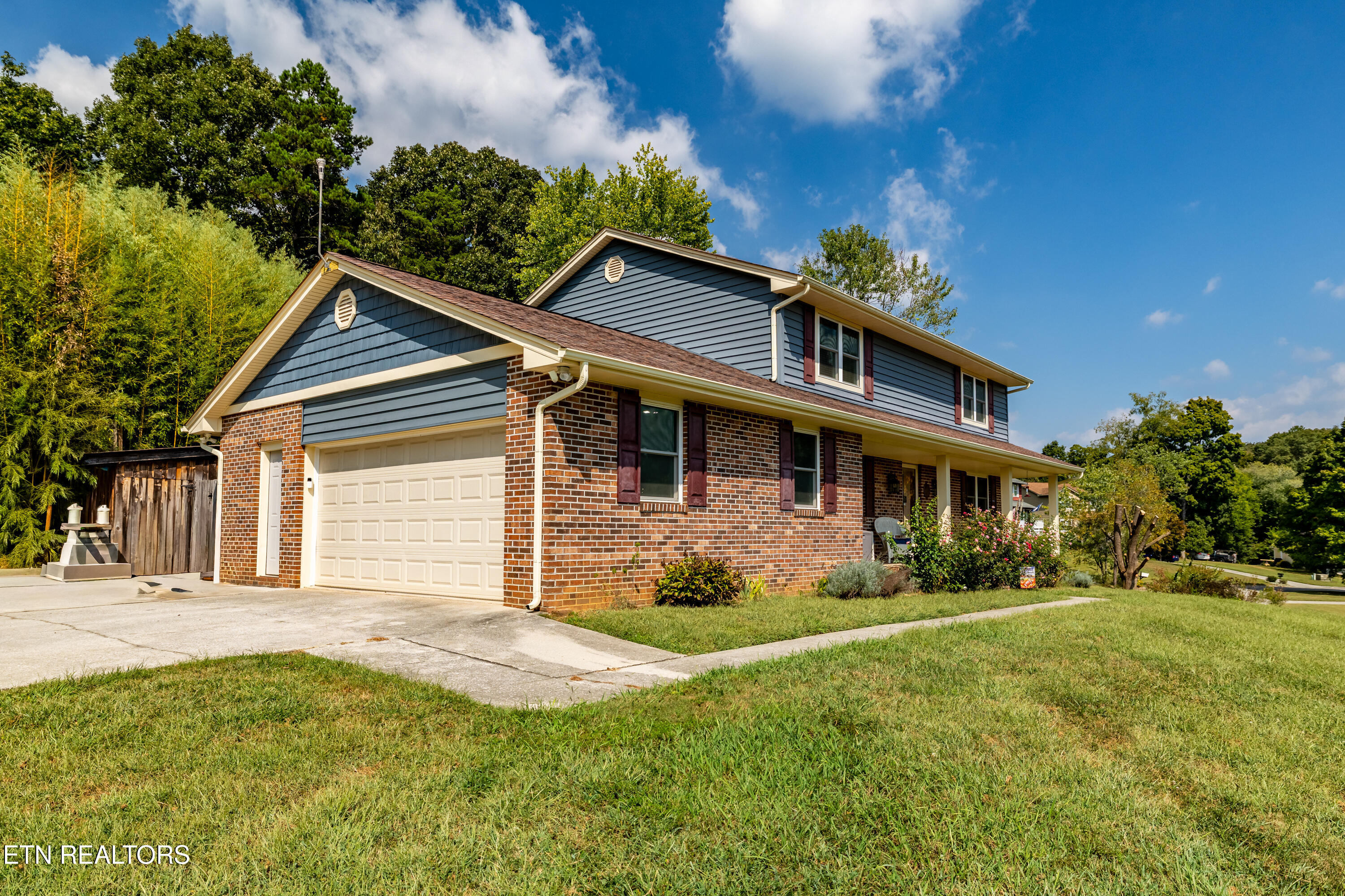 1228 Court Field Road Knoxville TN 37922