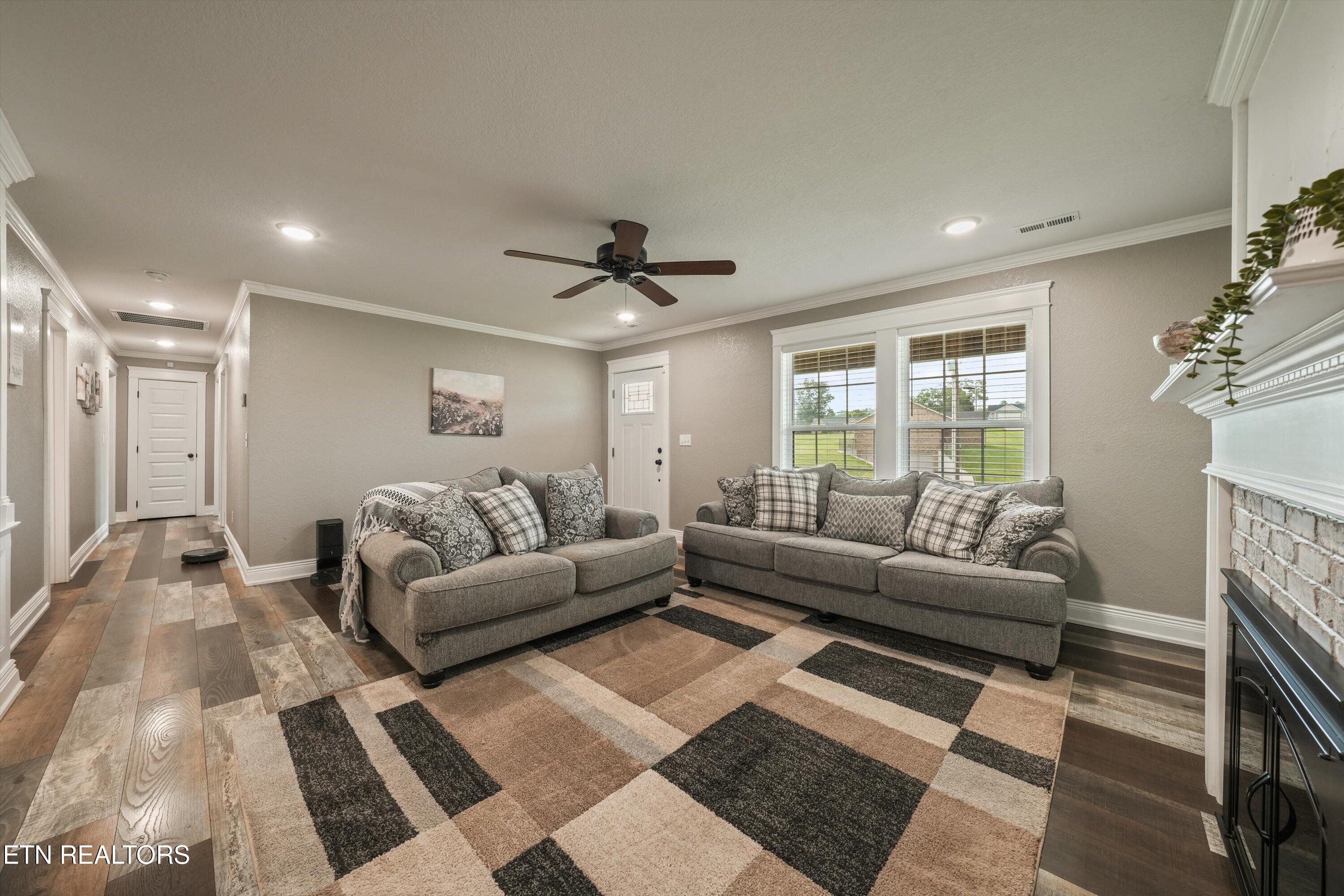 126 Zoe Circle Jacksboro TN 37757