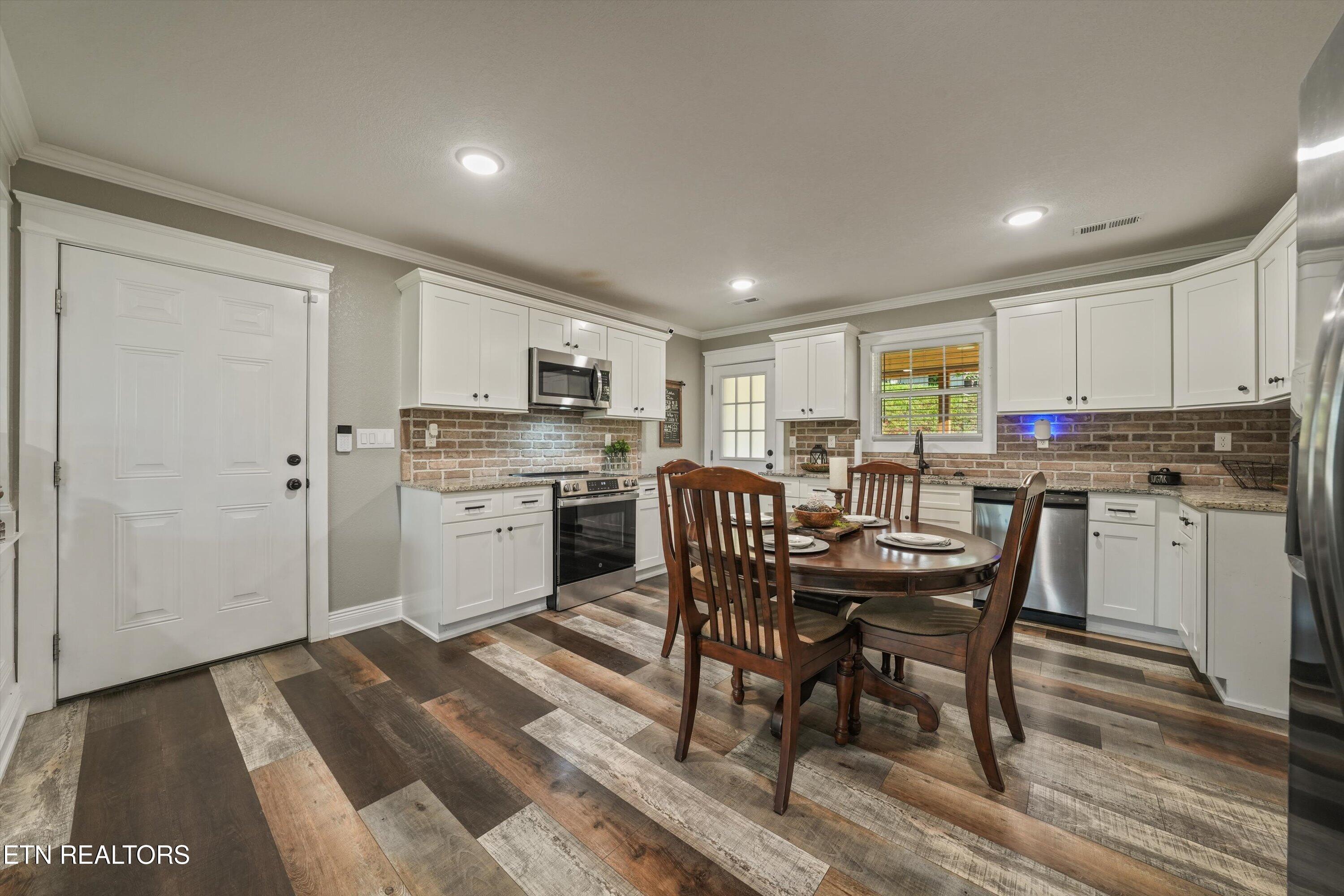 126 Zoe Circle Jacksboro TN 37757