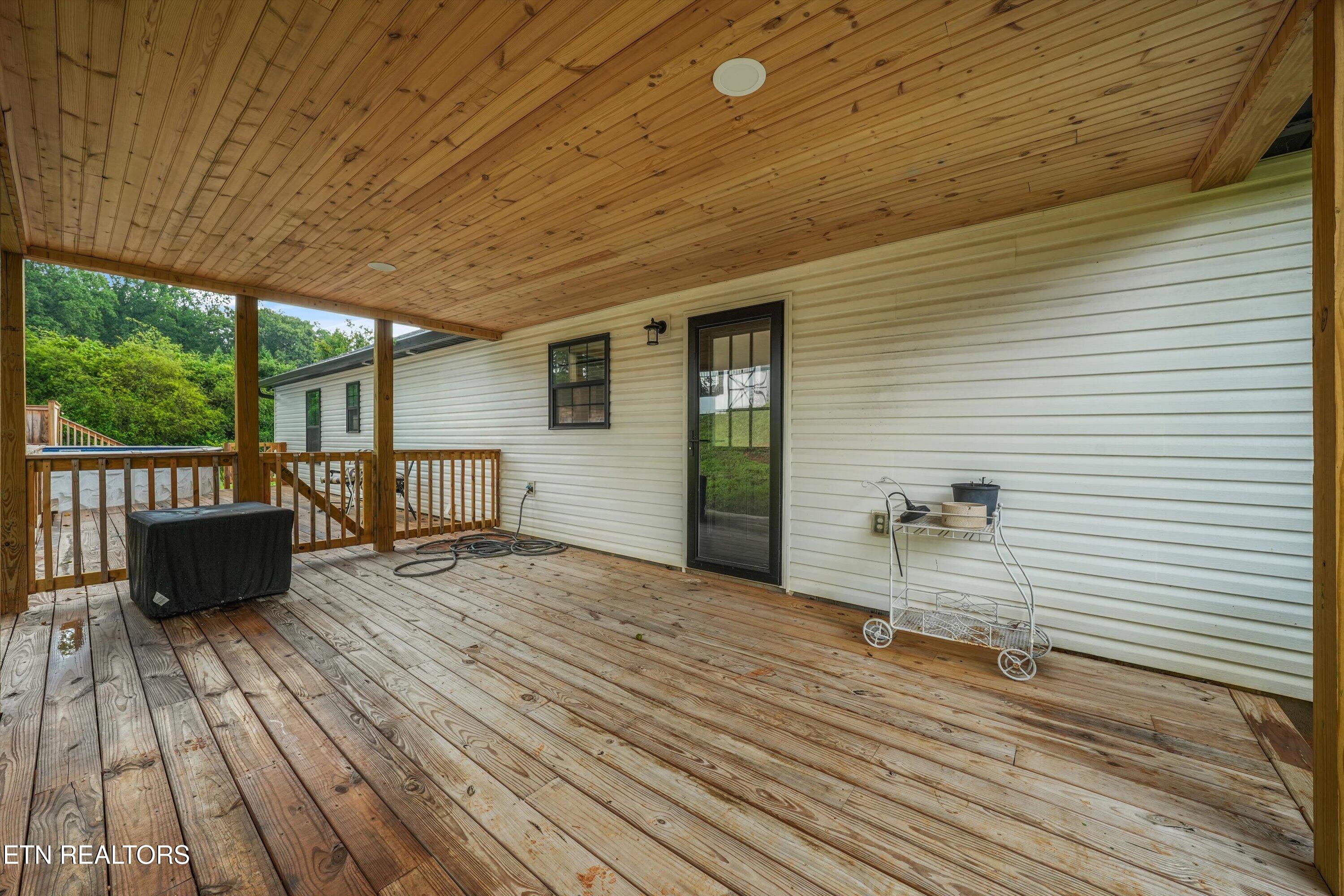 126 Zoe Circle Jacksboro TN 37757