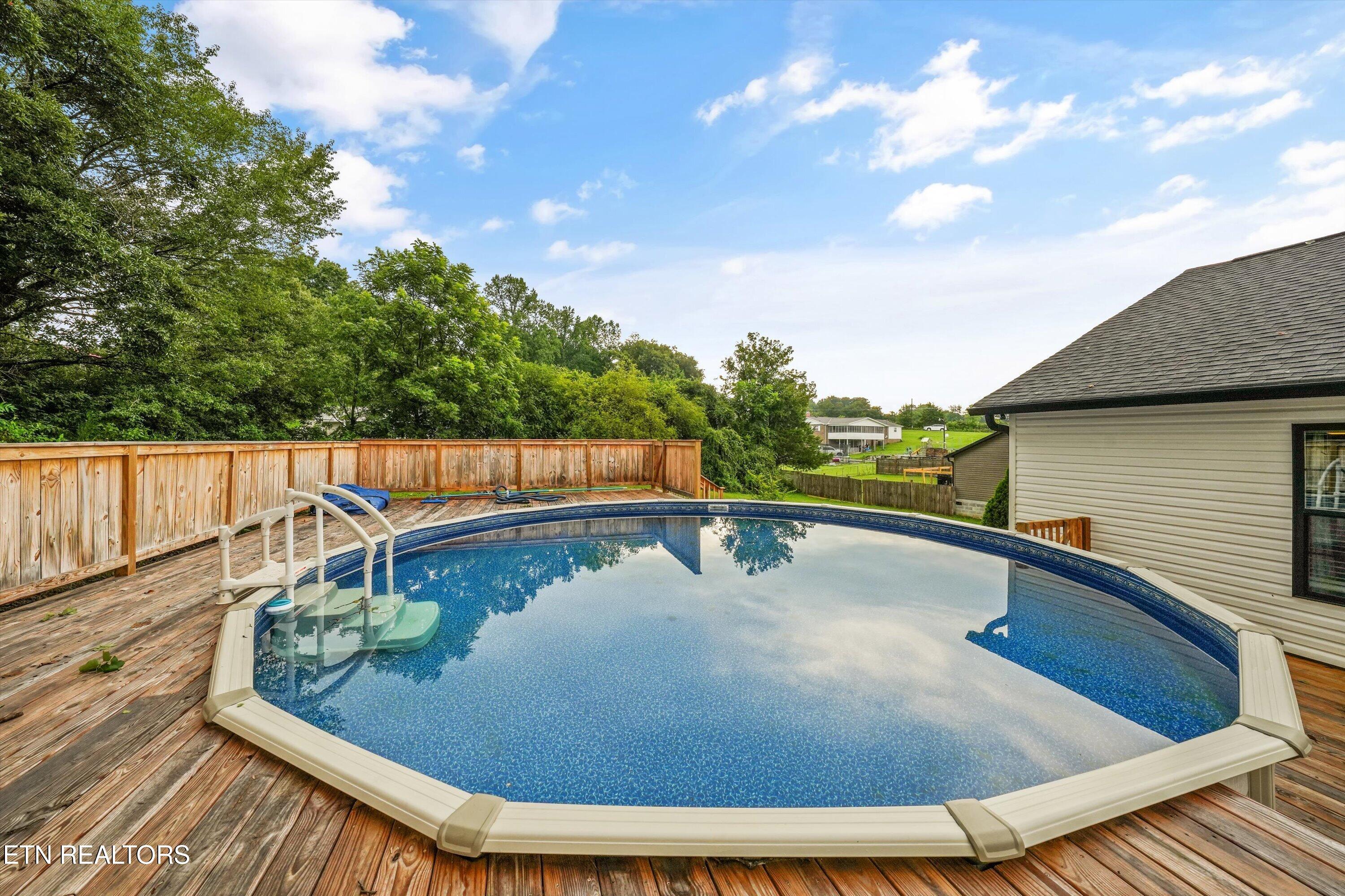 126 Zoe Circle Jacksboro TN 37757