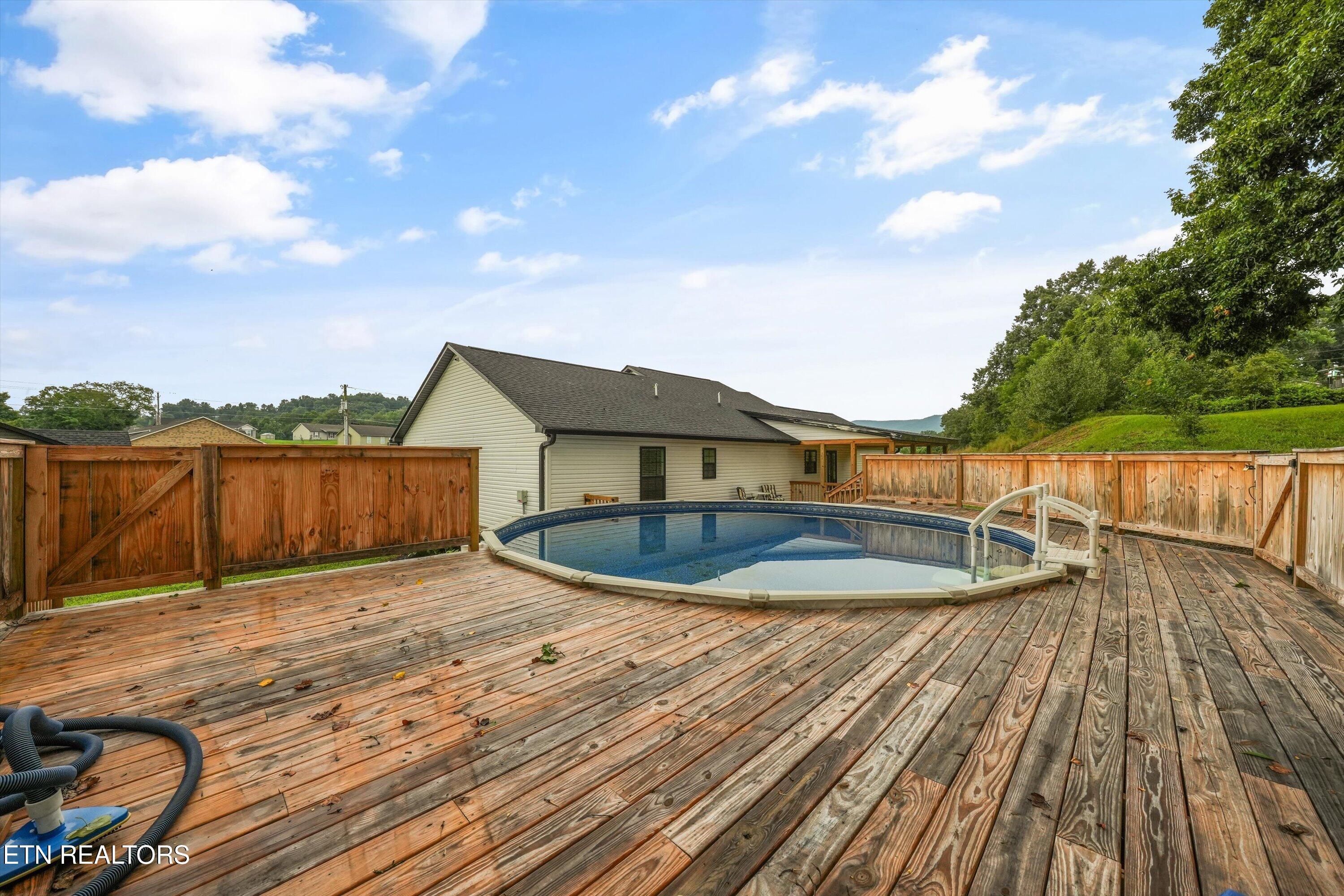 126 Zoe Circle Jacksboro TN 37757