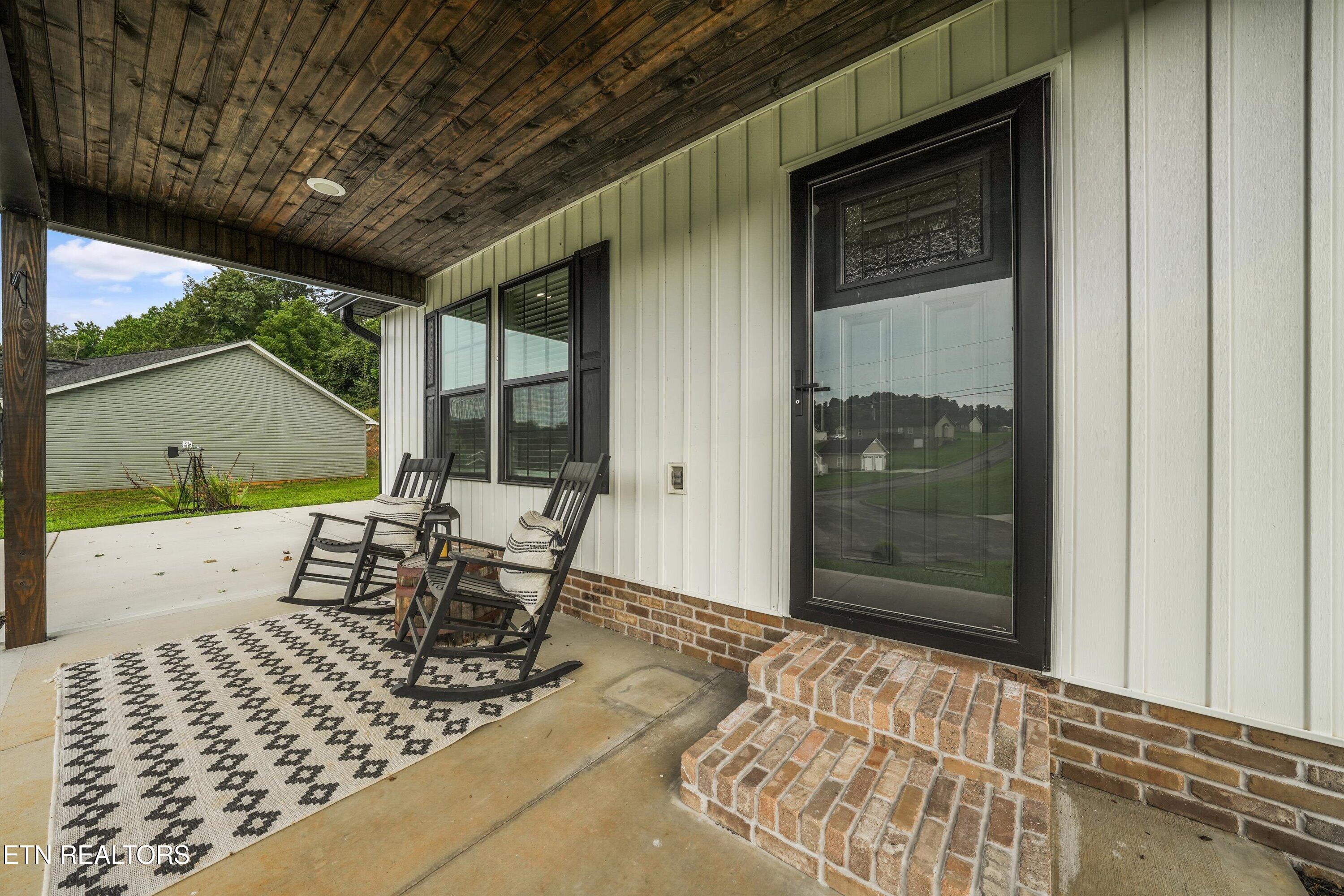 126 Zoe Circle Jacksboro TN 37757
