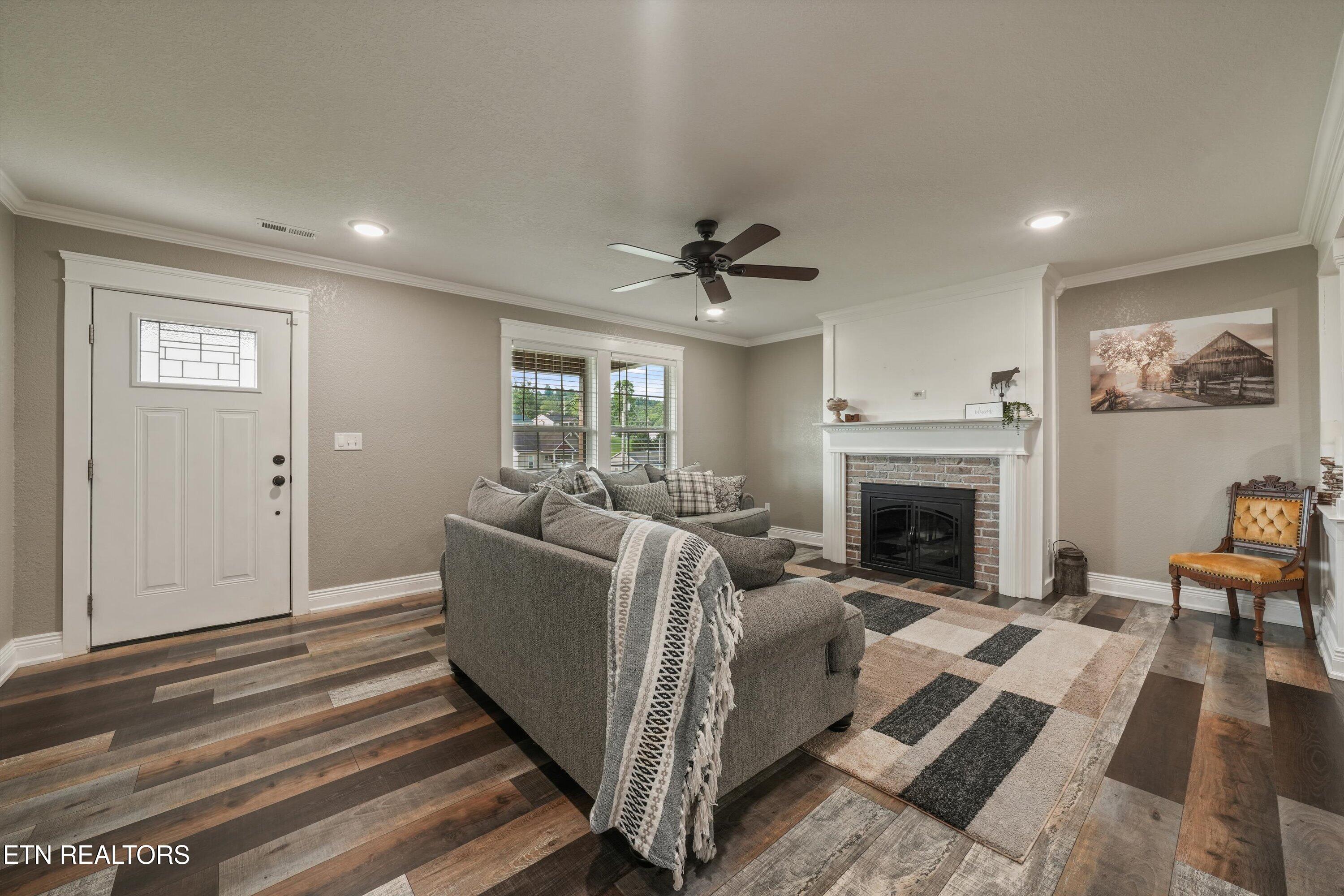 126 Zoe Circle Jacksboro TN 37757
