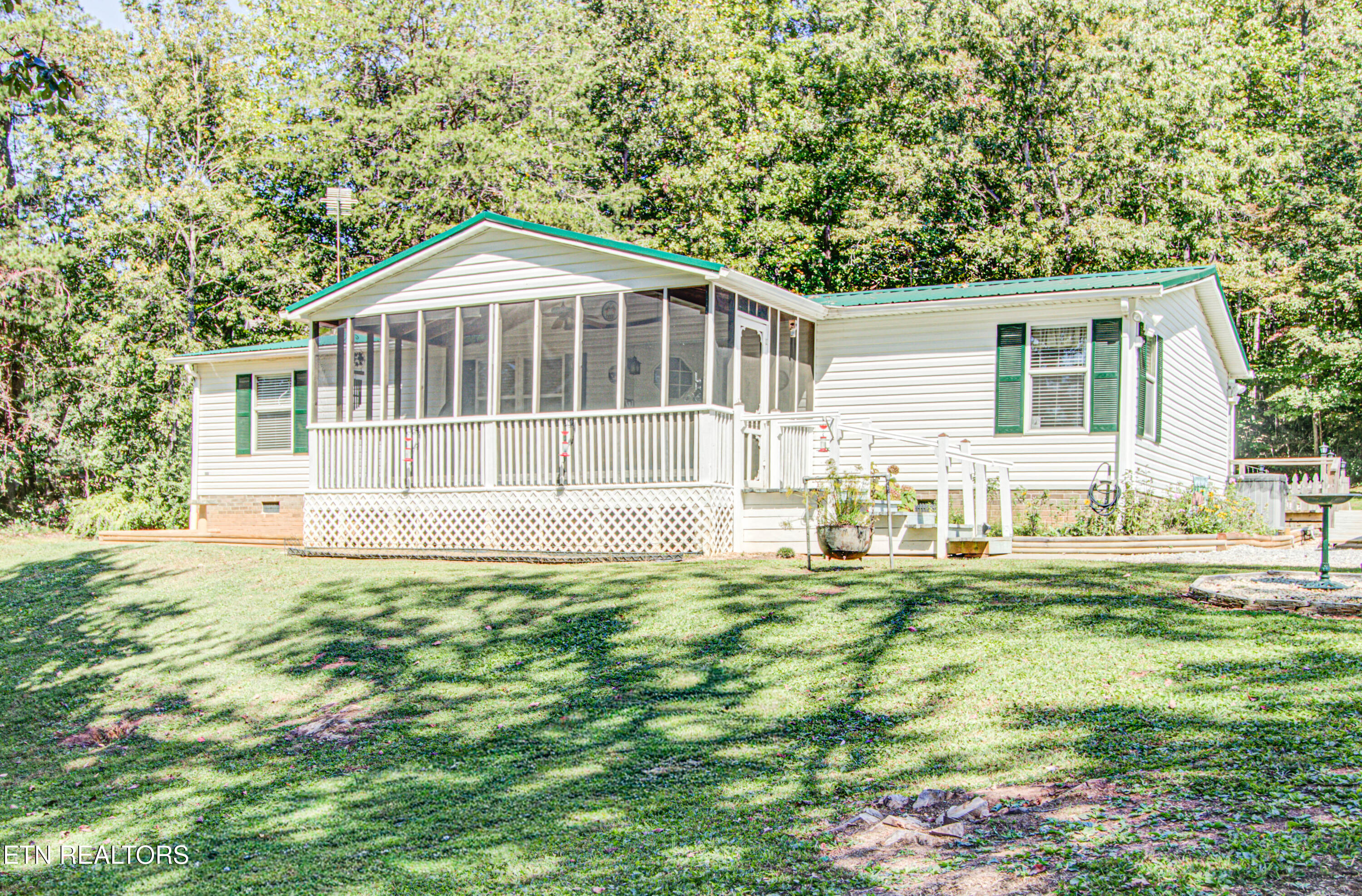 925 Cloyds Church Road Greenback TN 37742