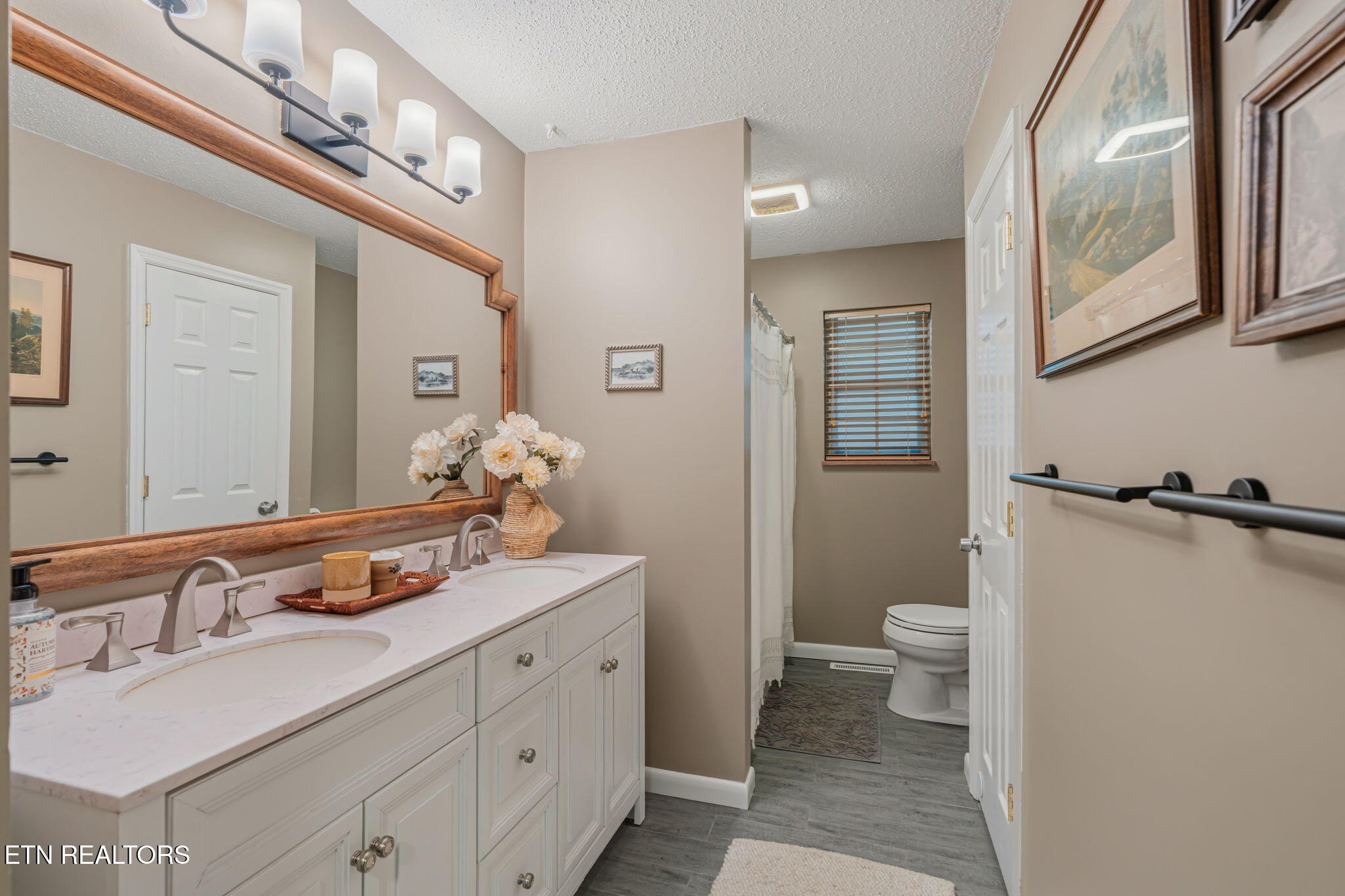1804 Pinoak Court Knoxville TN 37923