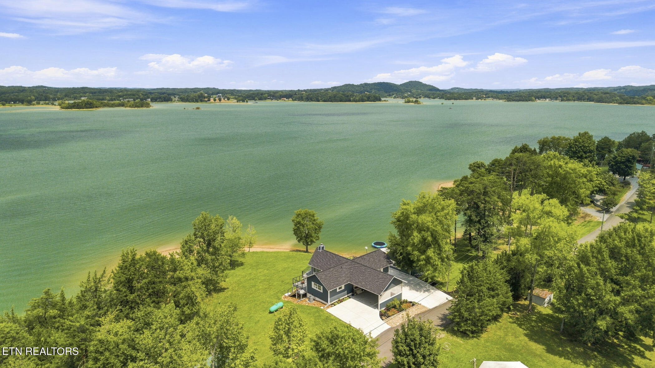 952 Leisure Lane Sevierville TN 37876